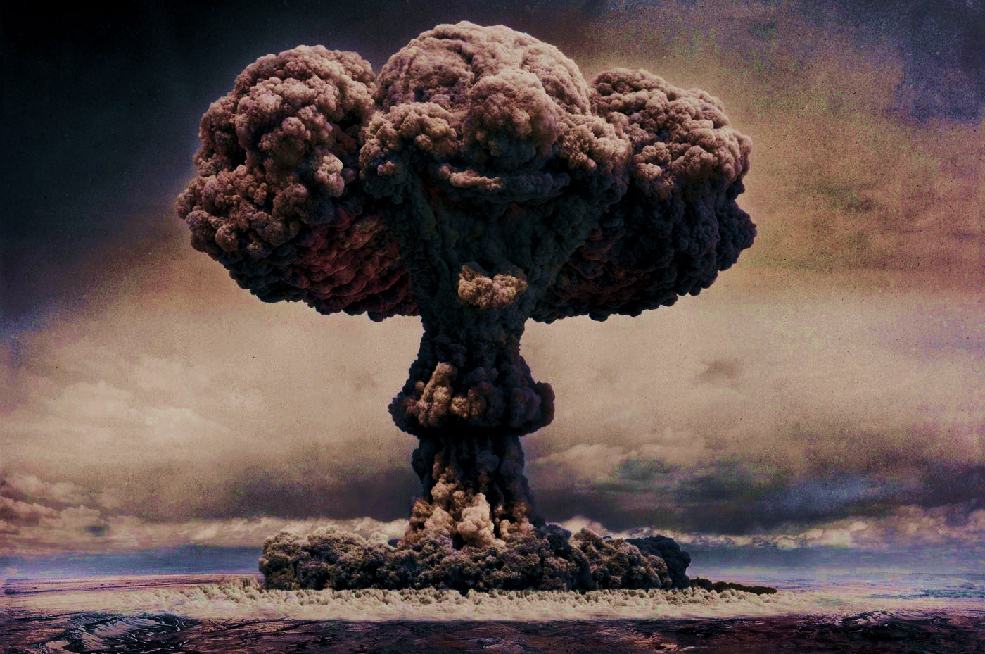 Download Explosions Nuclear Wallpaper 1400x929 | Wallpoper #302681