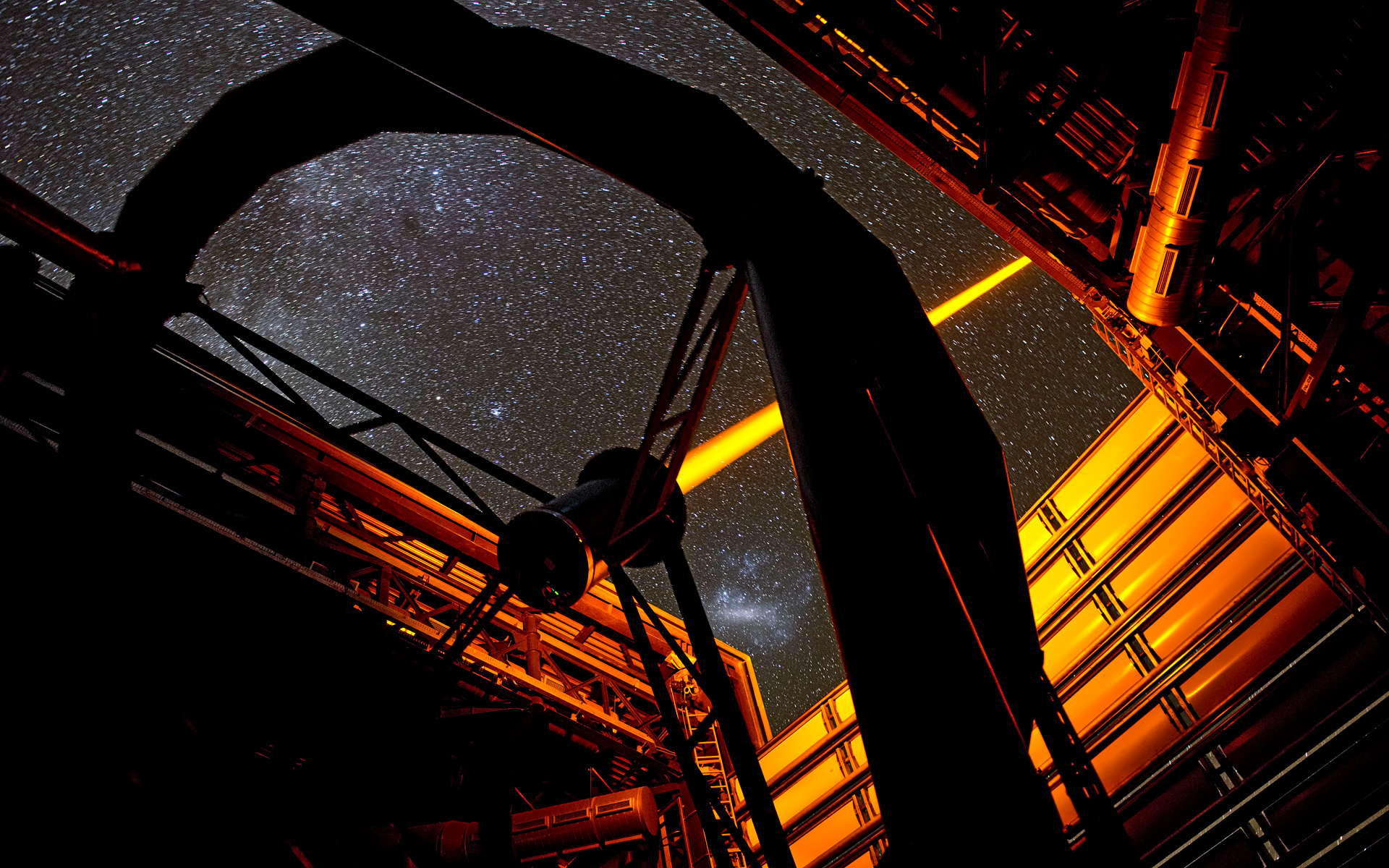 File:The new PARLA laser in operation at ESO's Paranal Observatory ...