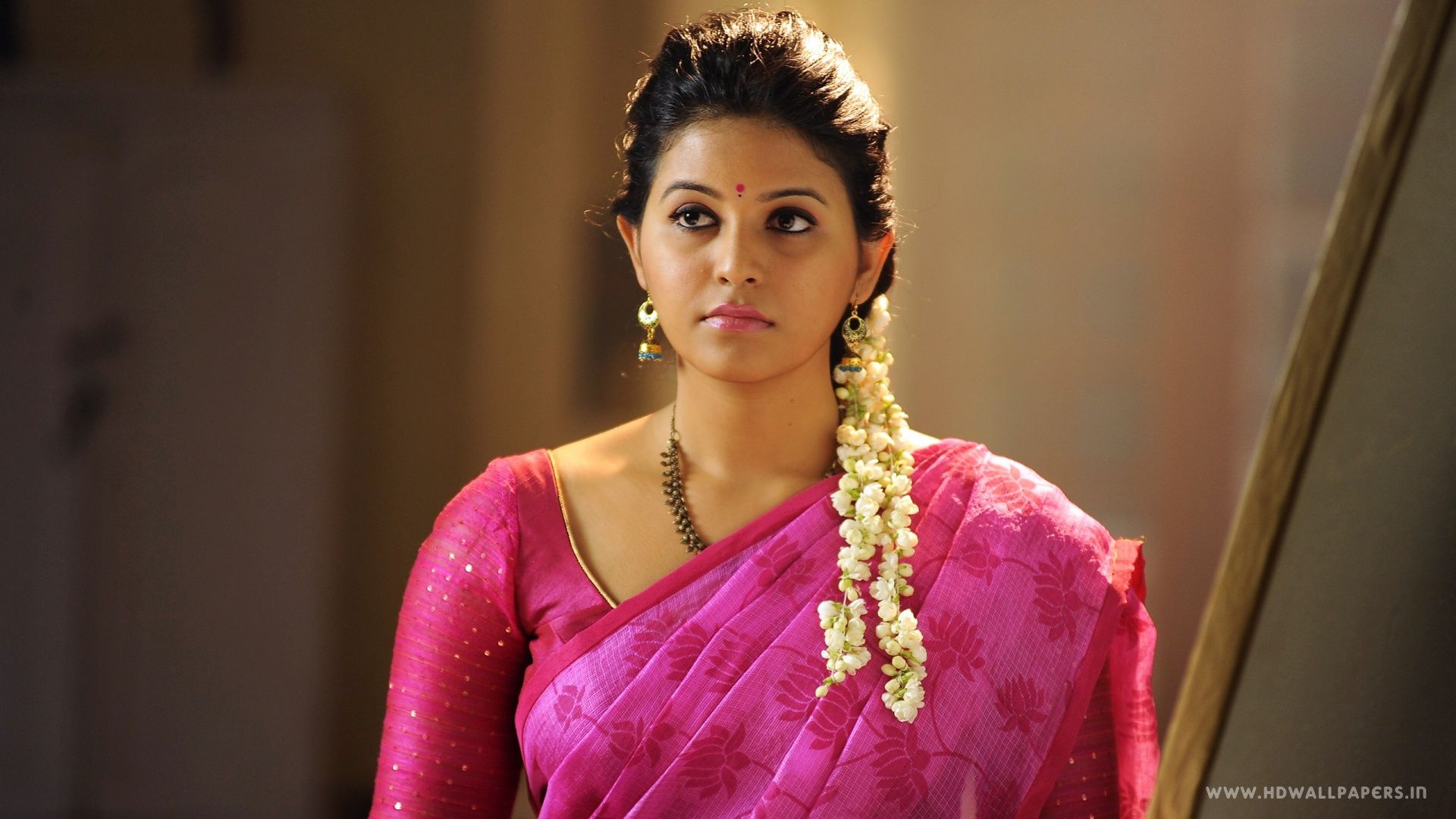 Tamil Actress Anjali Wallpapers HD Backgrounds