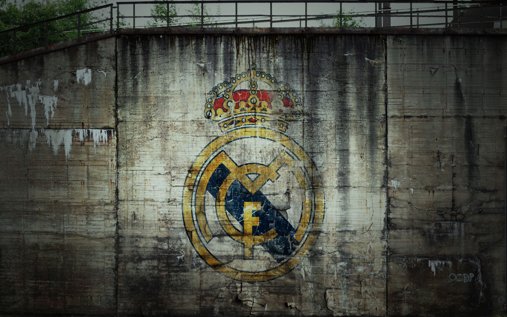Real Madrid Logo in Graffiti Style for Wallpaper | HD Wallpapers ...