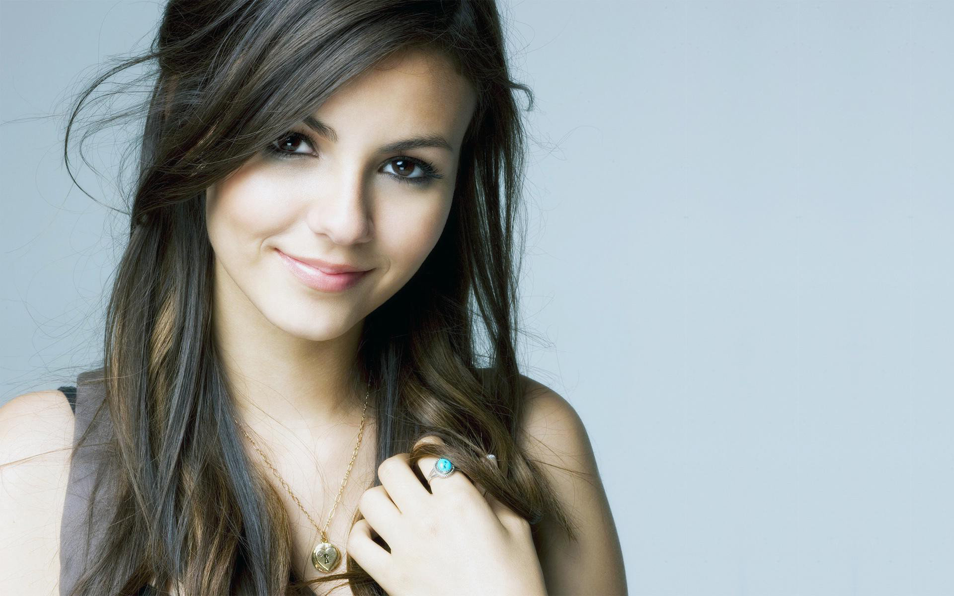 Victoria Justice Wallpaper | Full HD Pictures