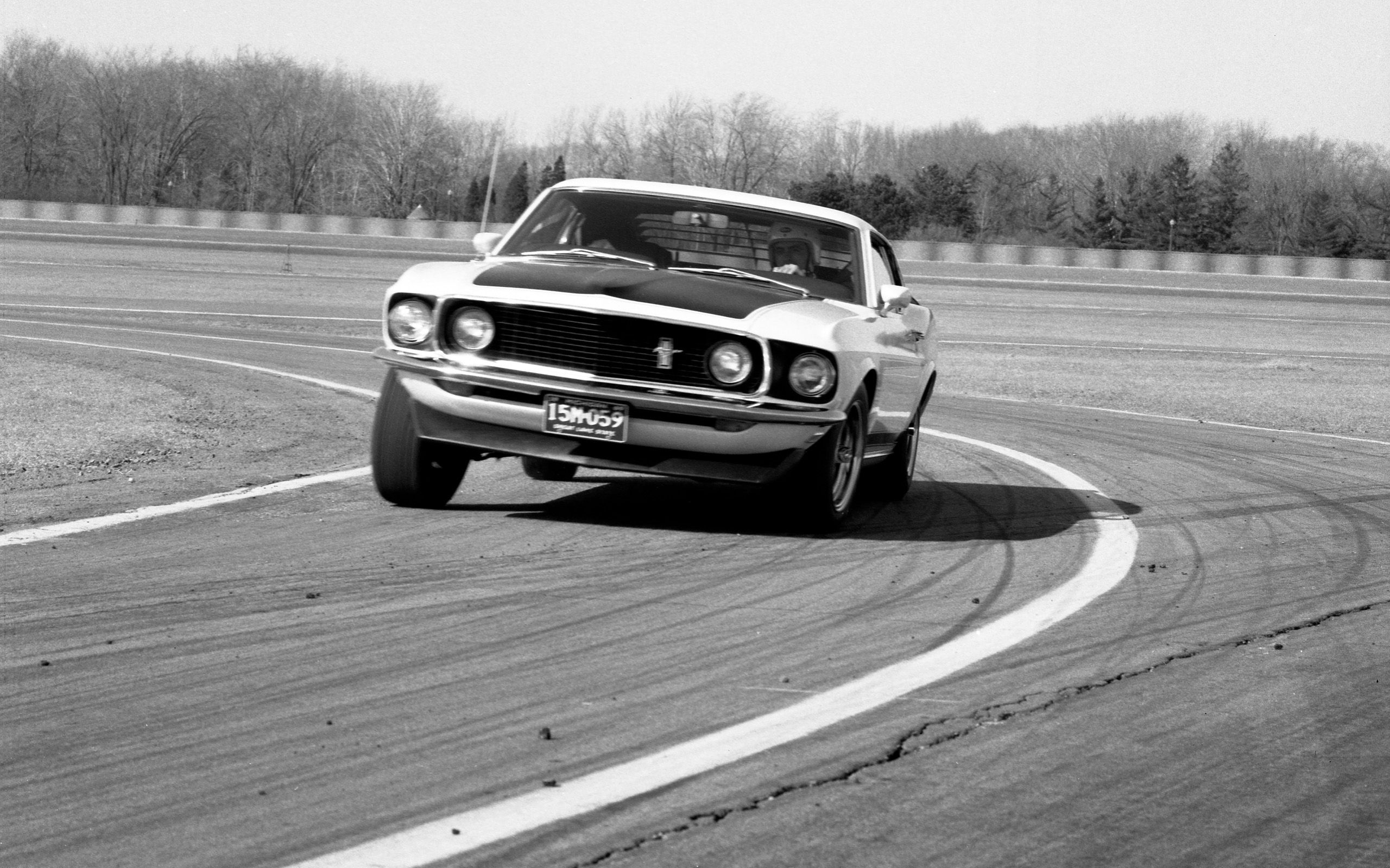 1969 Ford Mustang Boss 302 - Track - 2 - 2560x1600 - Wallpaper
