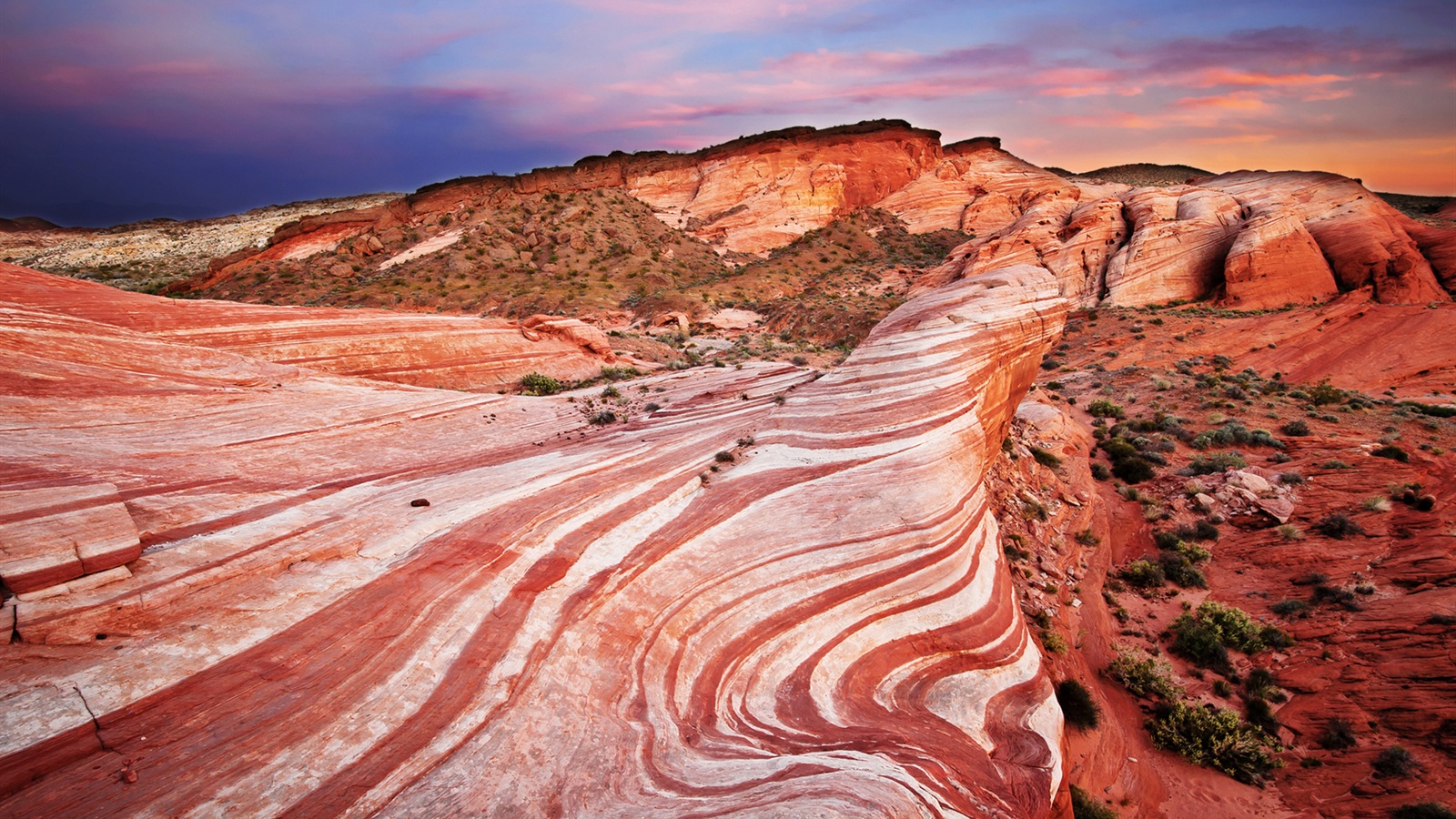 Cliff red rock desert sunset scenery Wallpaper 1600x900