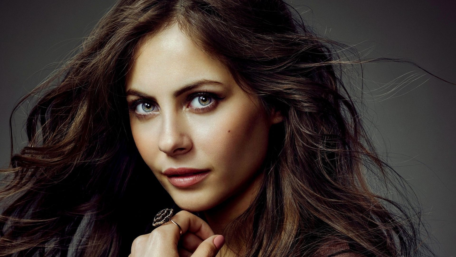 Willa Holland Beautiful Face Wallpapers