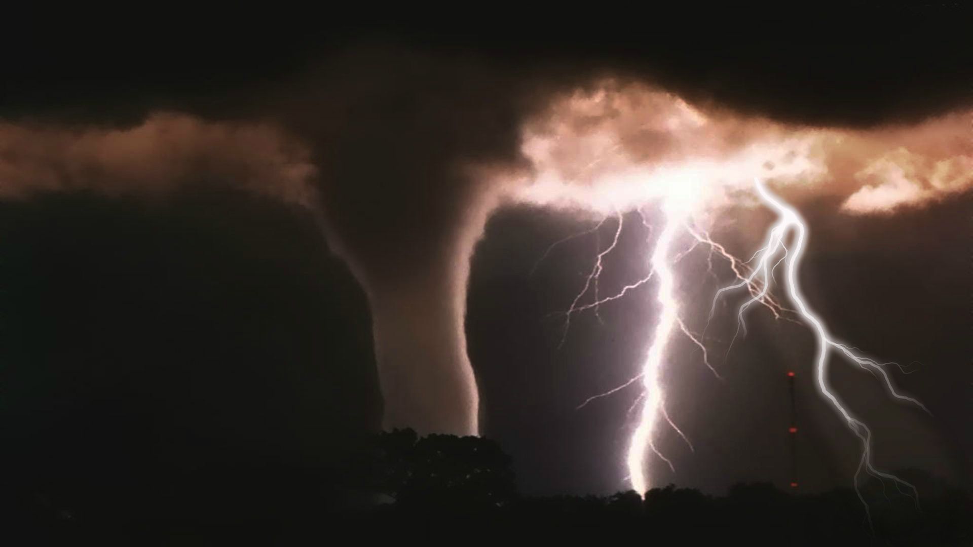 Tornado With Lightning Wallpapers | wallpaperslink.com