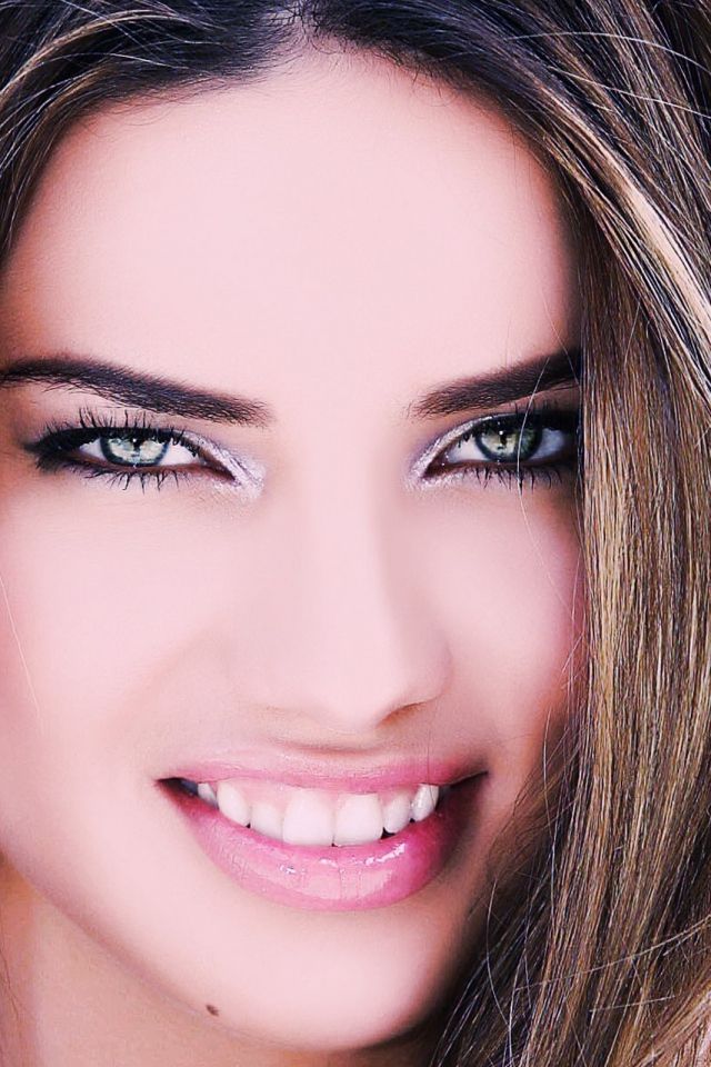 Download Wallpaper 640x960 Adriana lima, Face, Close-up, Smile ...
