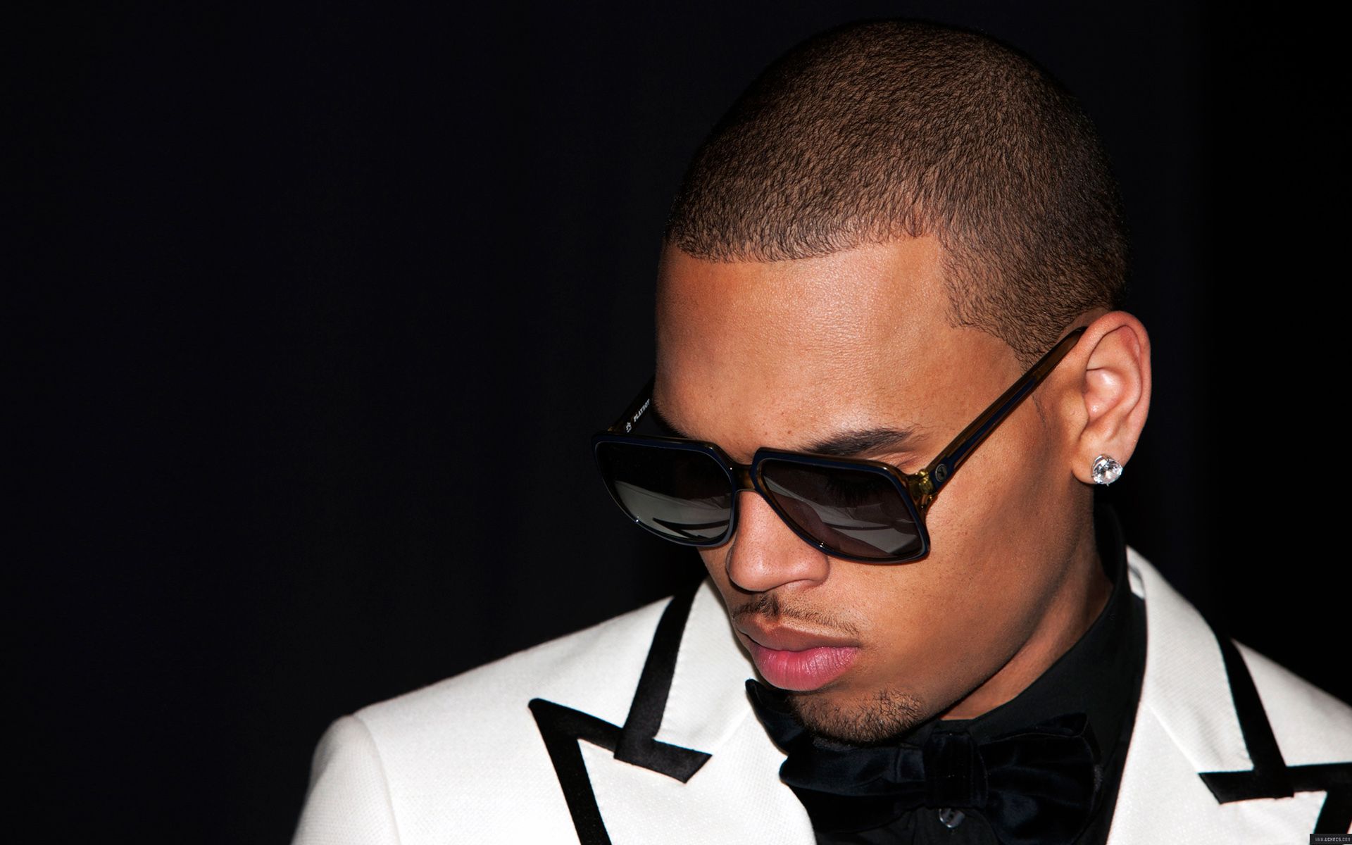 Chris Brown HD Backgrounds