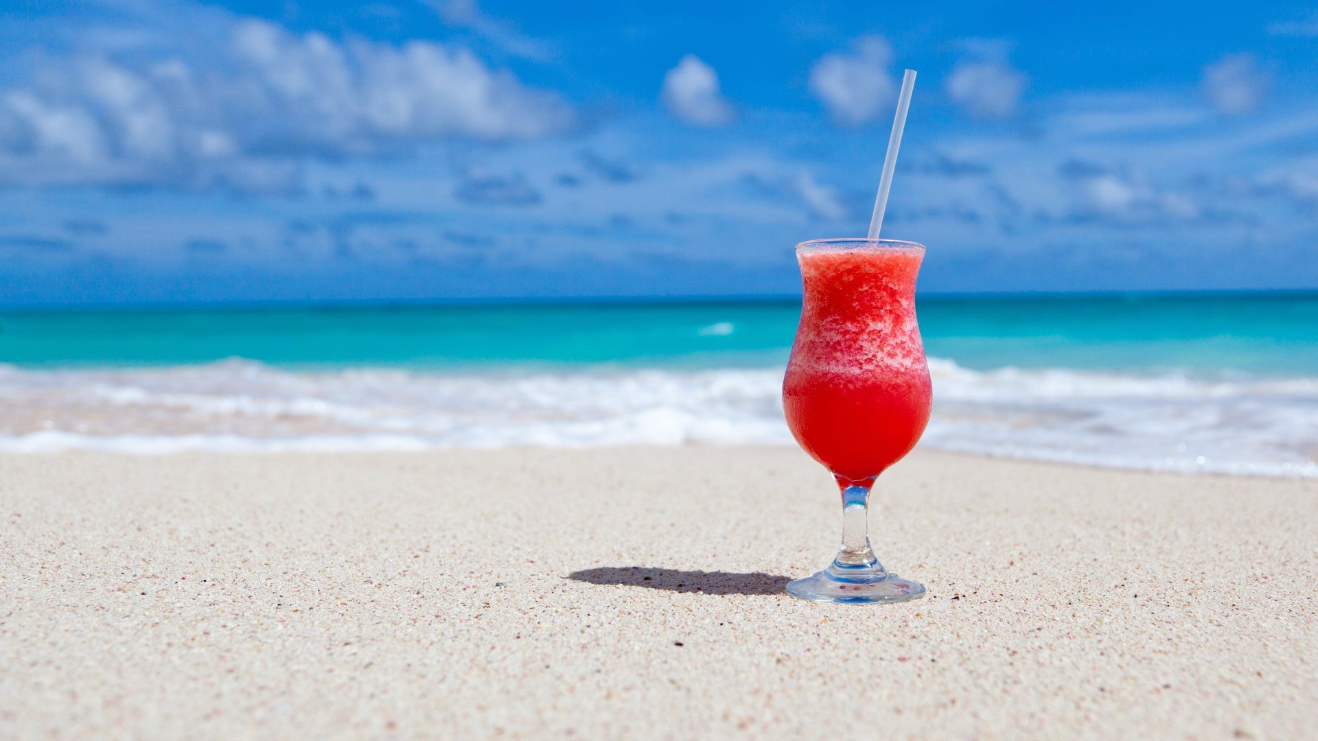 Exotic Cocktail on Caribbean Beach Wallpapers HD Backgrounds