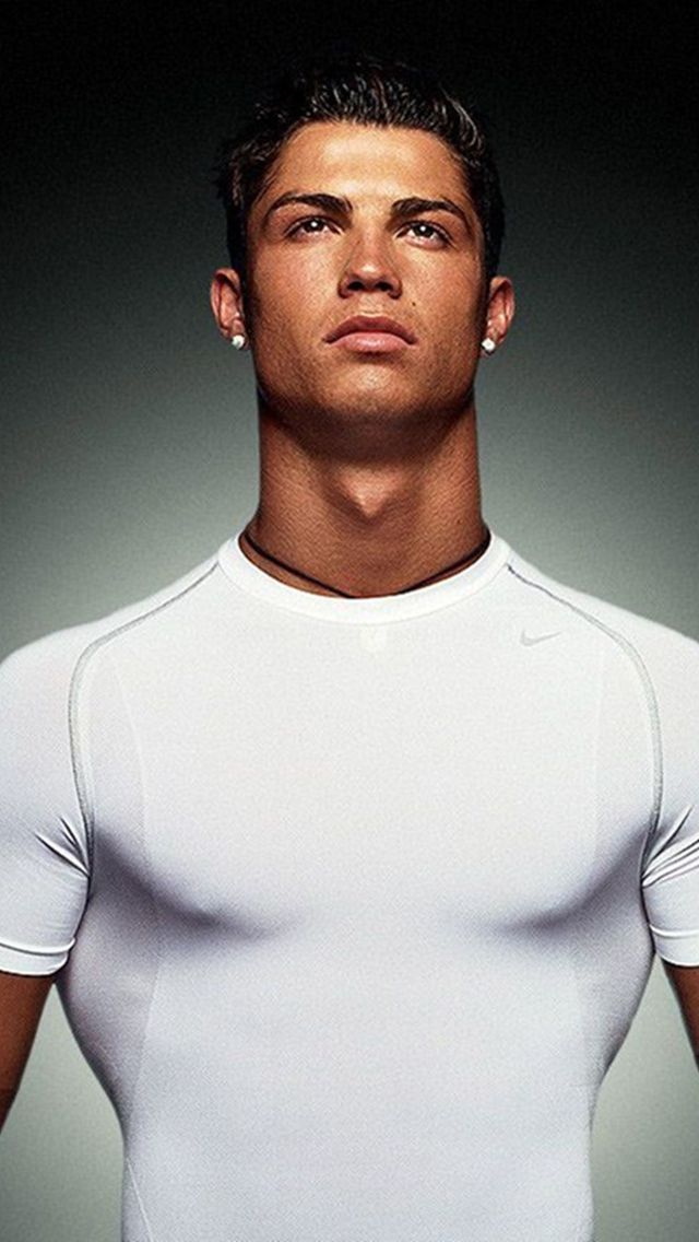 CR7 Wallpaper - Free iPhone Wallpapers