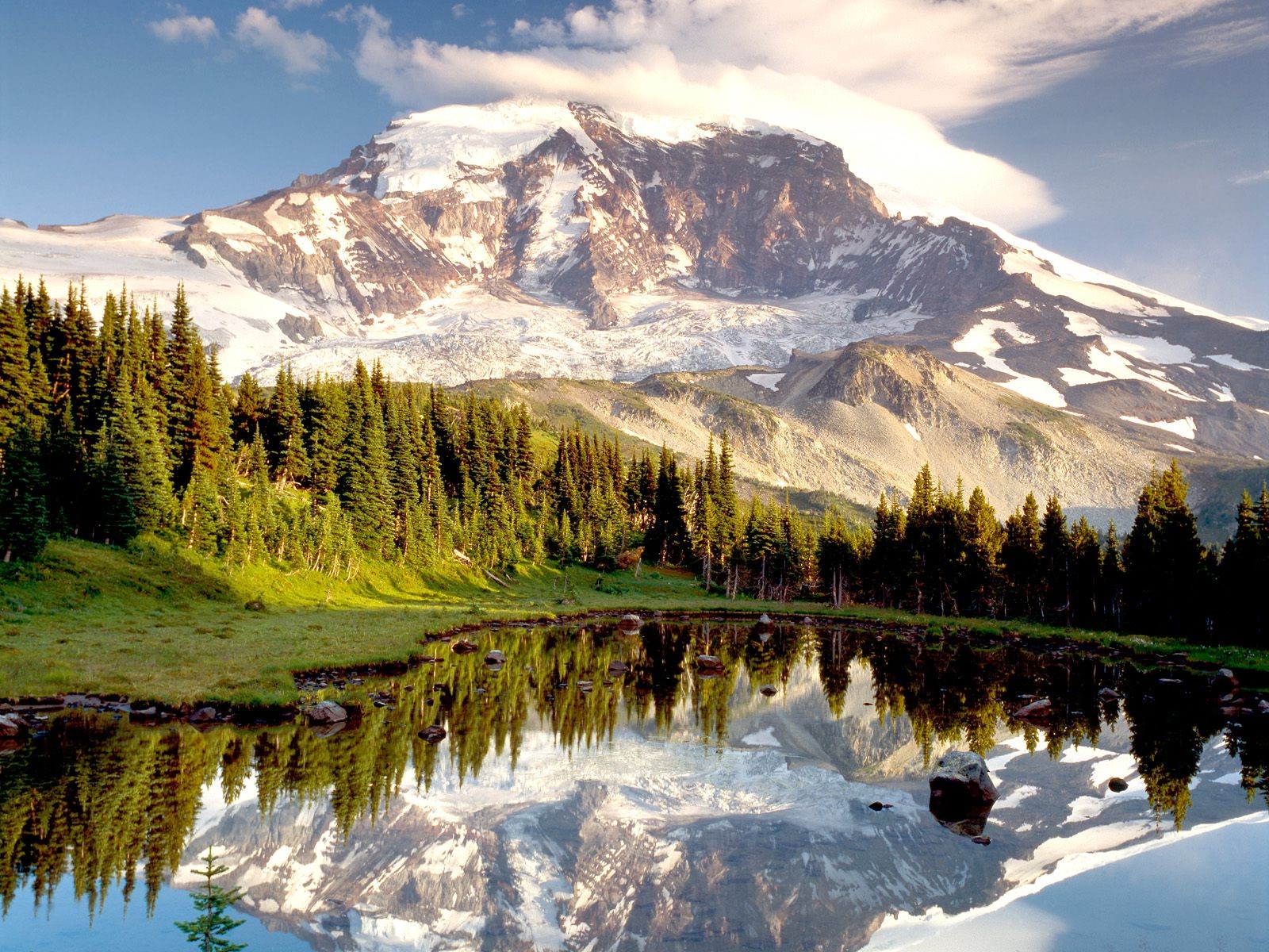Mount Rainier Backgrounds