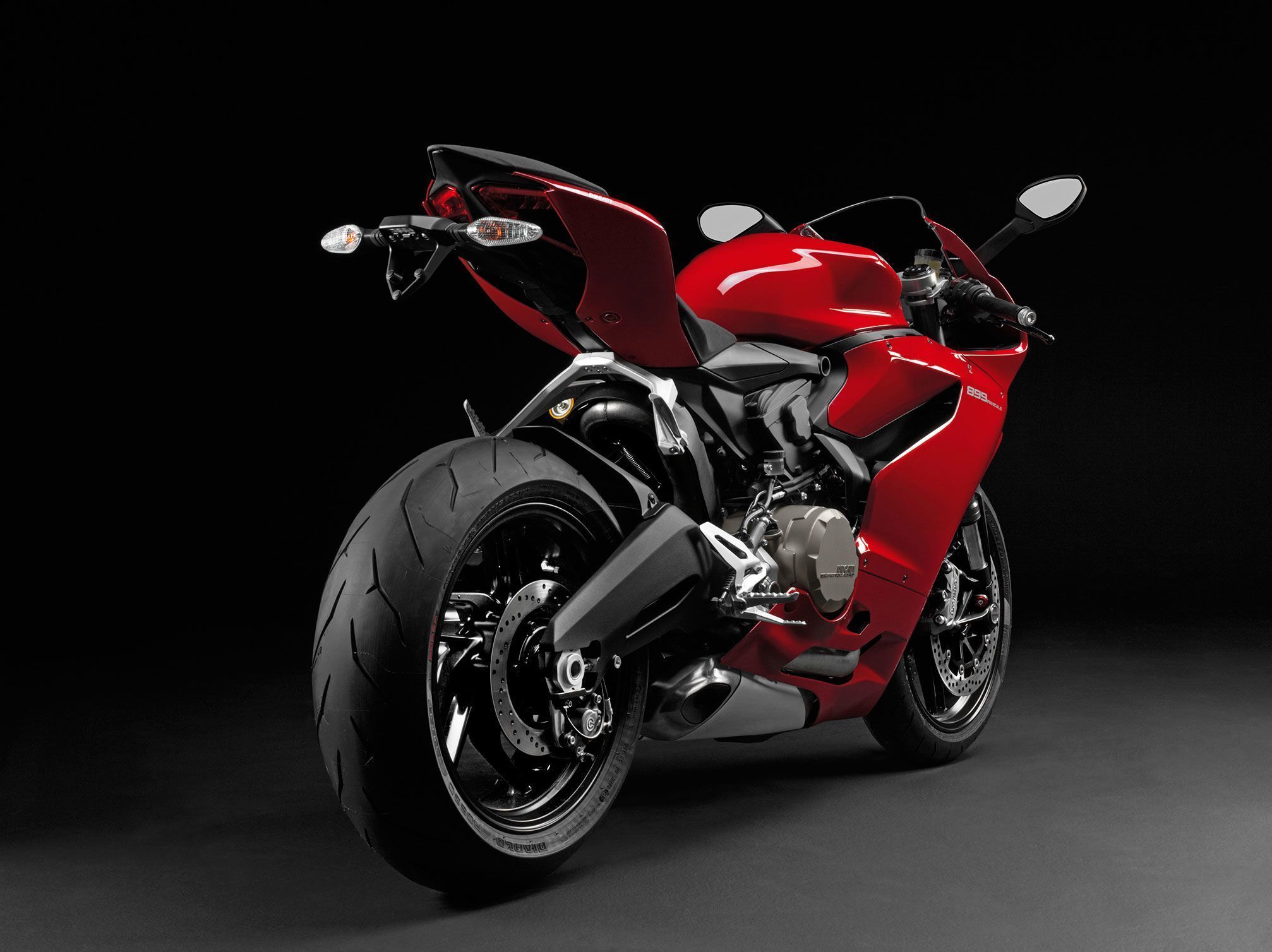 Ducati-899-Panigale-BackView-1280x720-Wallpaper.jpg