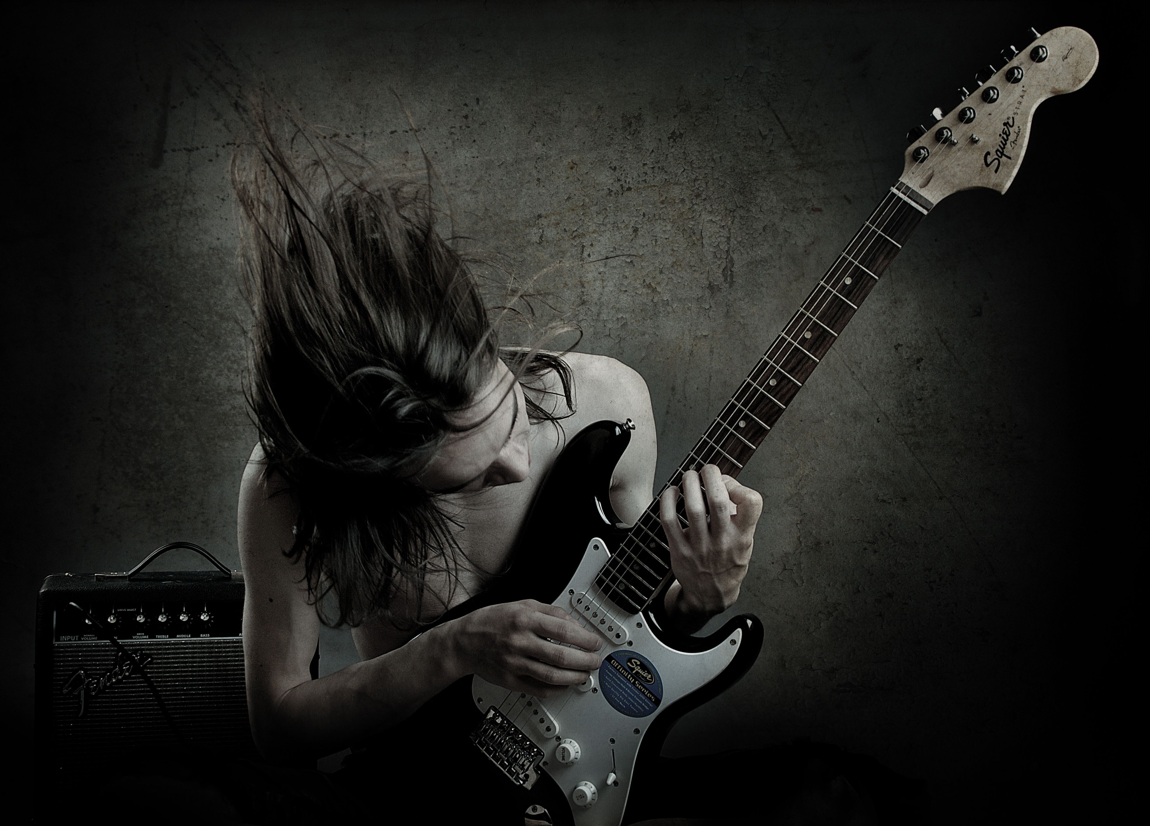 Рок гитара слушать. Хеви метал гитарист. Рок гитарист. Красивые электрогитары. Гитарист рокер.