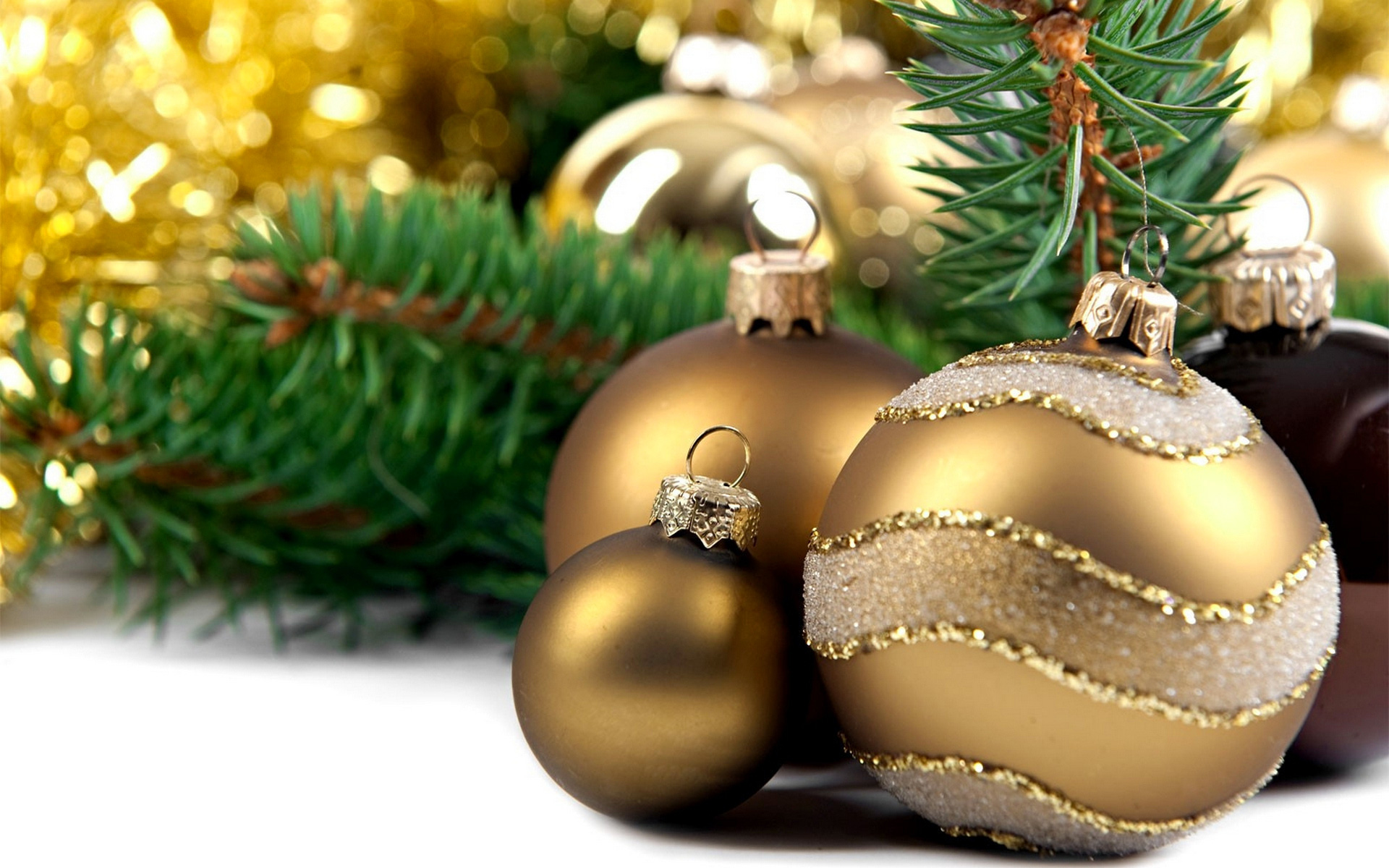 Large_Christmas_Background_with_Ornaments.jpg?m=1399676400