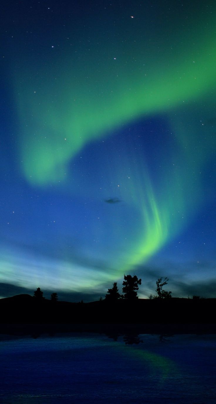 Aurora Borealis Northern Lights iPhone 5 Wallpaper / iPod ...