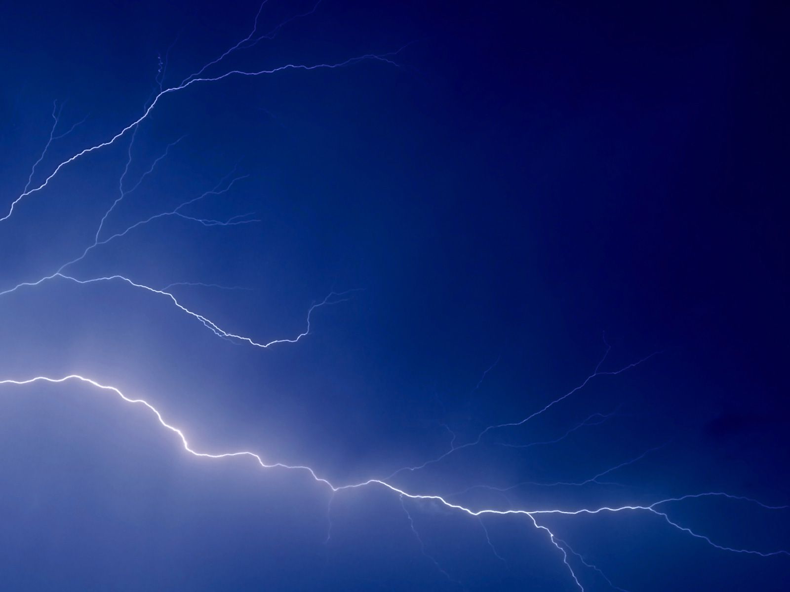Lightning Effects Download PowerPoint Backgrounds - PPT Backgrounds