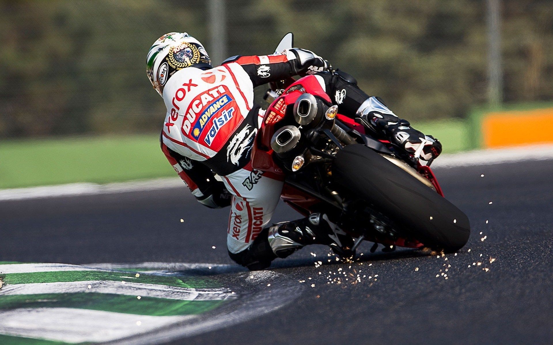 Ducati-Motorcycle-Track-Speed-Pilot.jpg