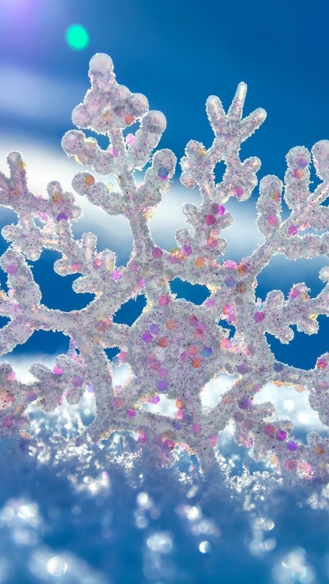 640x1136 Beautiful Snowflake Iphone 5 wallpaper