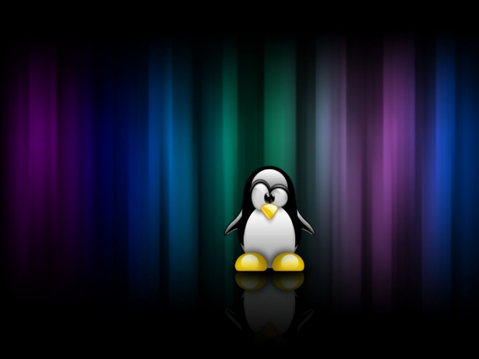 Linux img. Пингвин Tux символ Linux. Заставка линукс. Фон для рабочего стола пингвины. Заставка на рабочий стол пингвины.