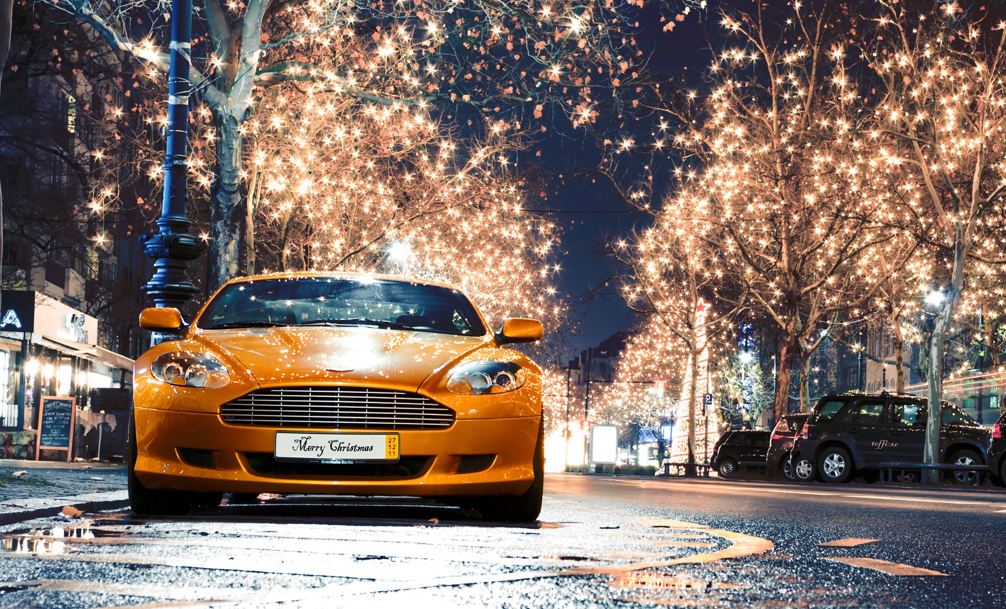 Aston Martin Vanquish Wallpaper HD Backgrounds