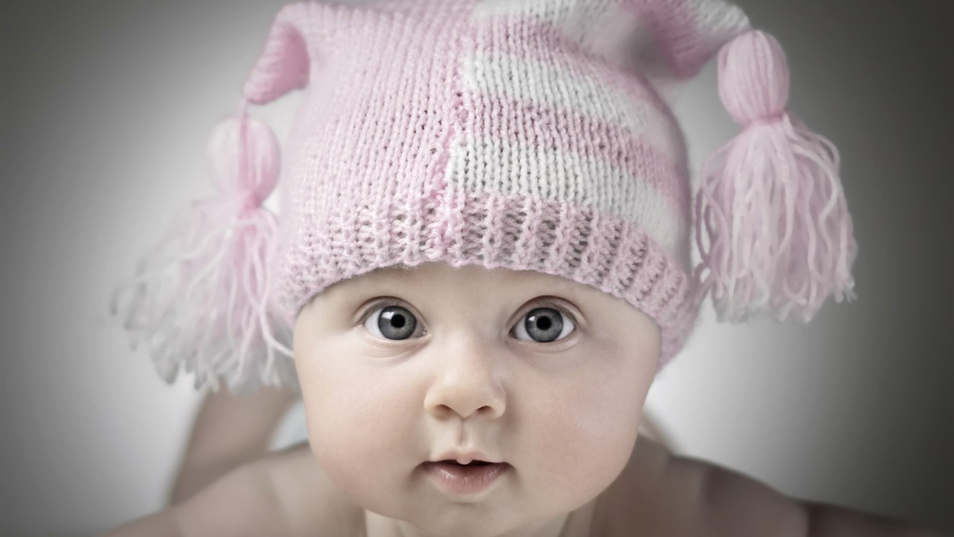 Cute Baby HD dektop Wallpapers Free Download