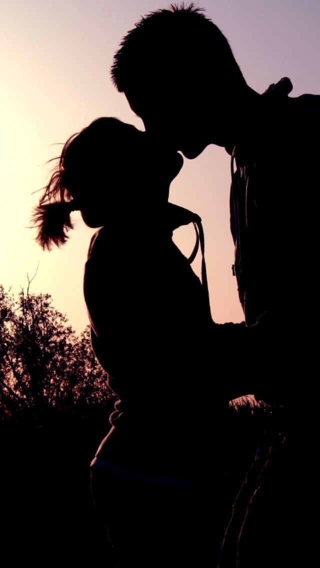 Download Wallpaper 640x1136 Couple, Shadow, Sunset, Kissing