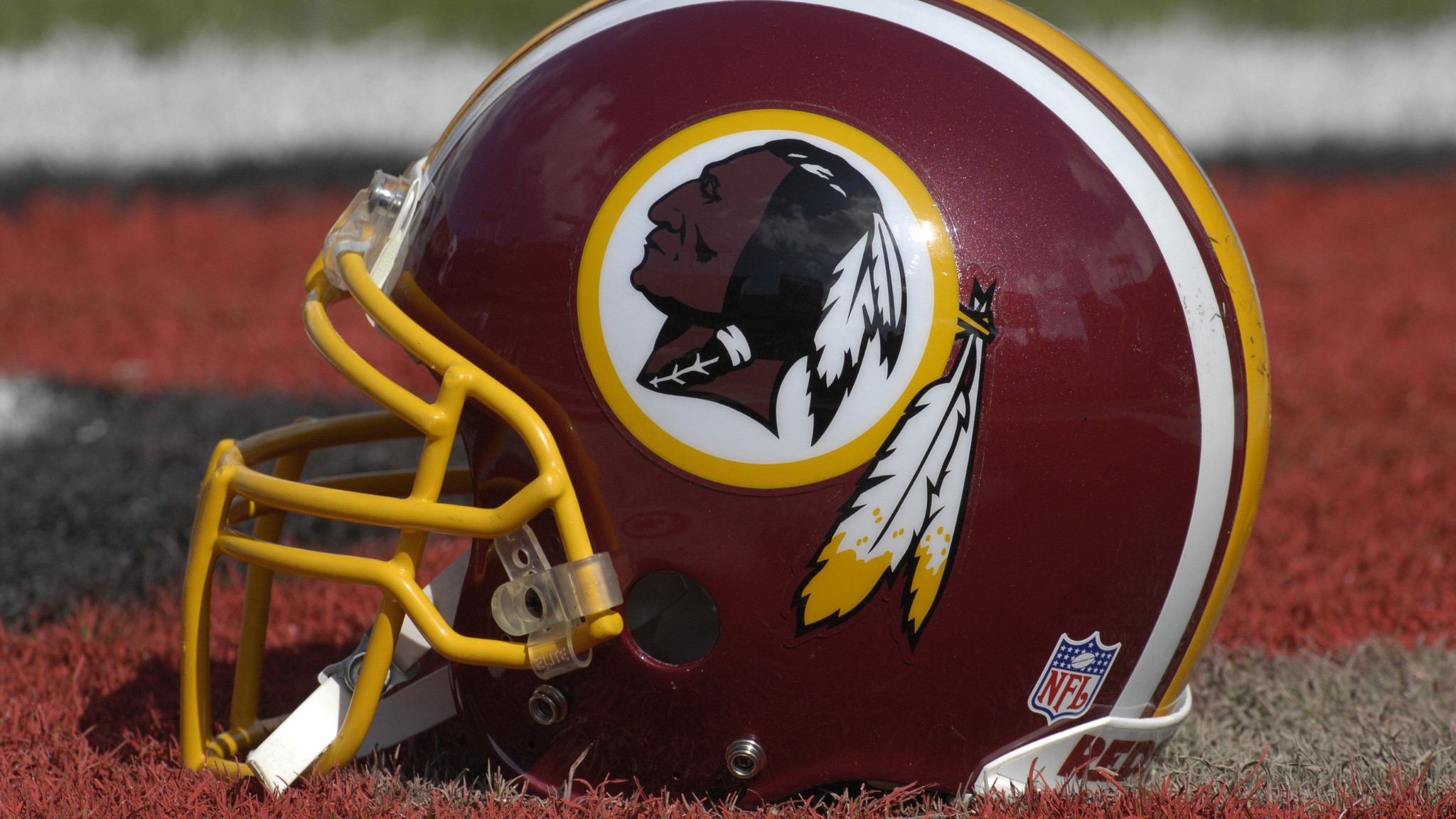 Federal judge orders cancellation of Redskins trademark ...