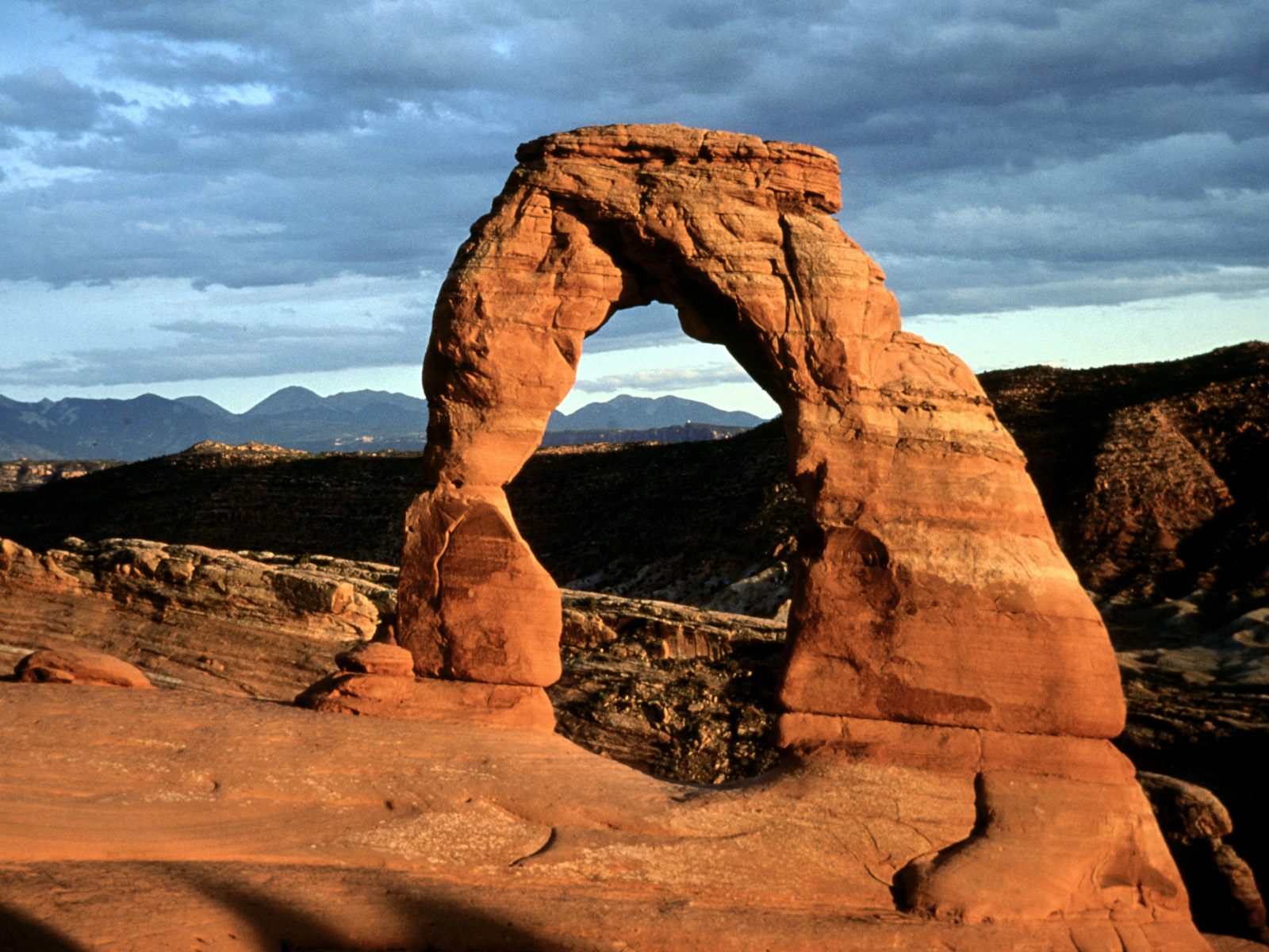 Delicate Arch Sunset, Arches National Park, Utah | Nature Desktop ...