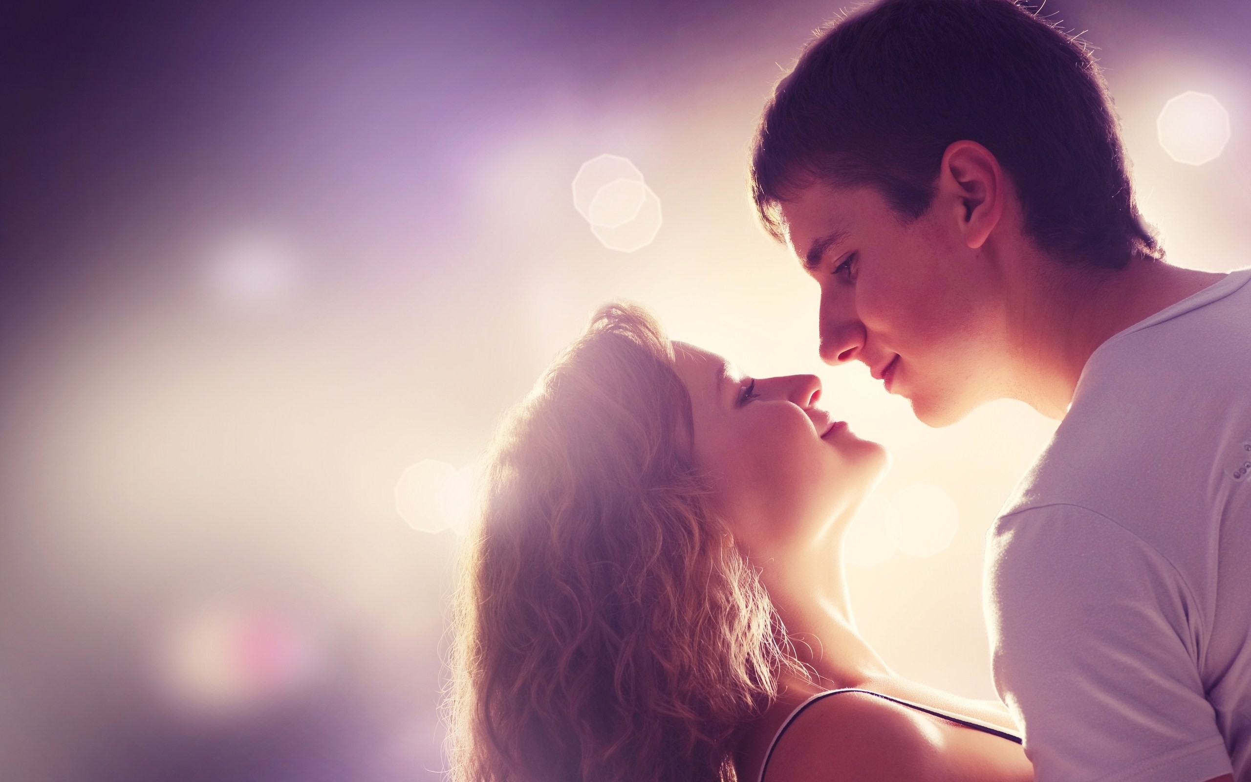 Boy & Girl Romantic Love Wallpapers Current Styles With Fashion Spot