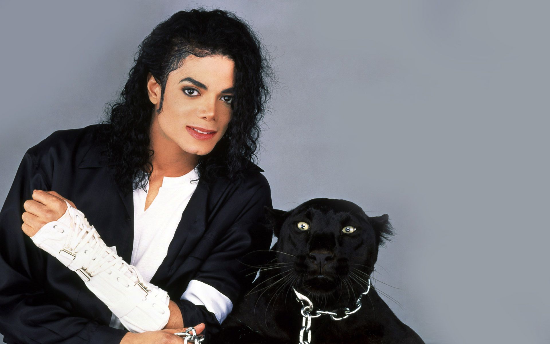 Michael Jackson With Black Panther Wallpaper