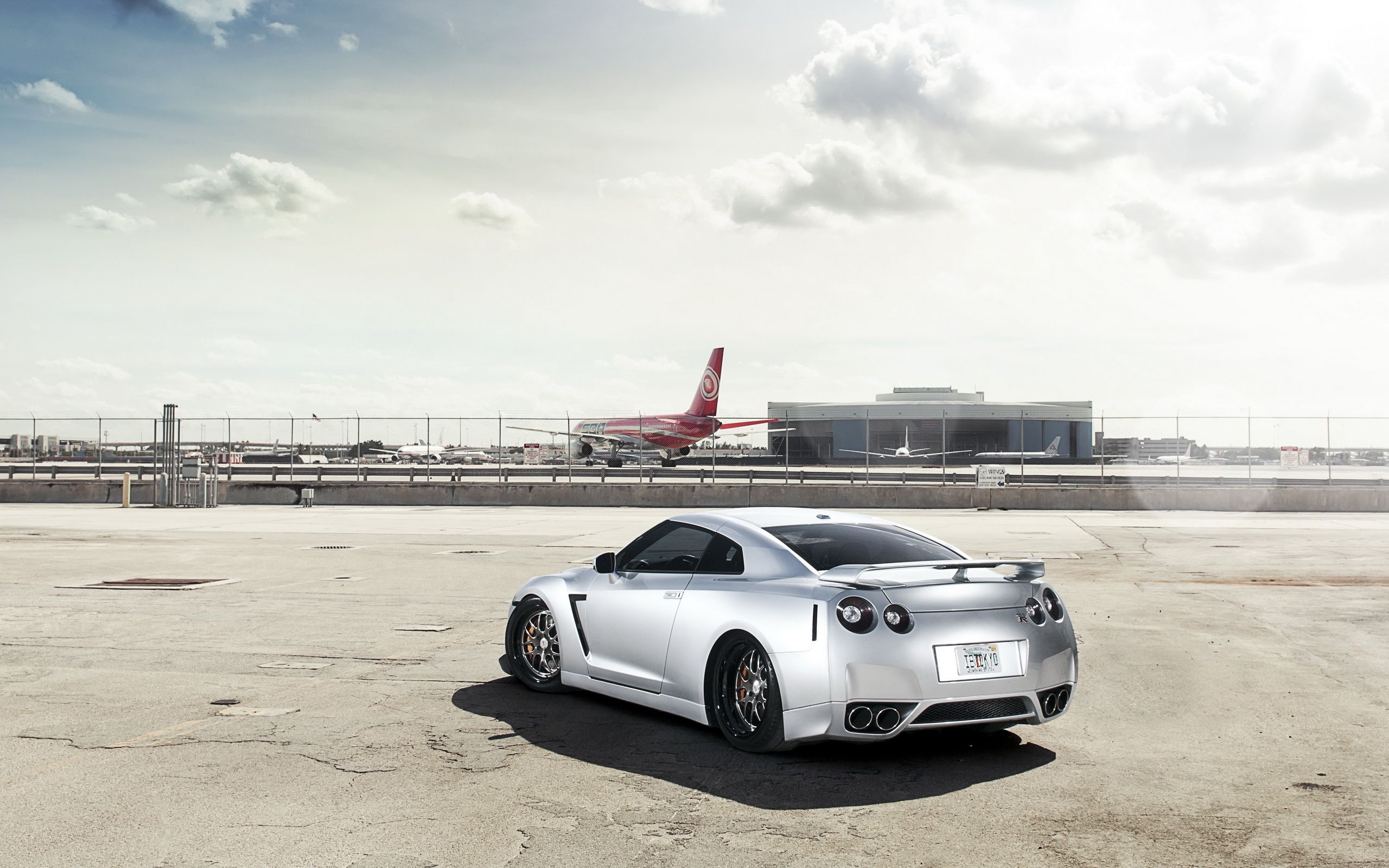 Nissan GTR R35 wallpapers and images - wallpapers, pictures, photos