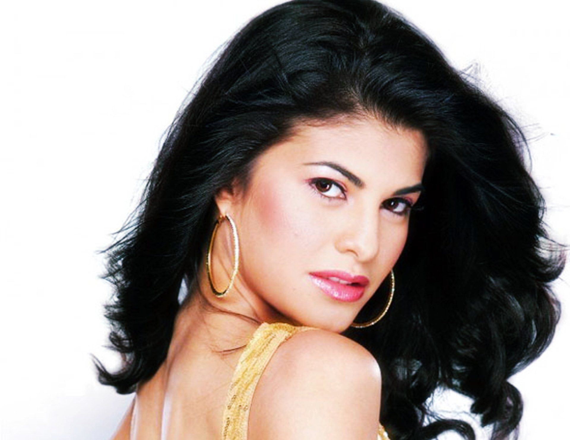 Free Download Lovely Jacqueline Fernandez Wallpapers 2015