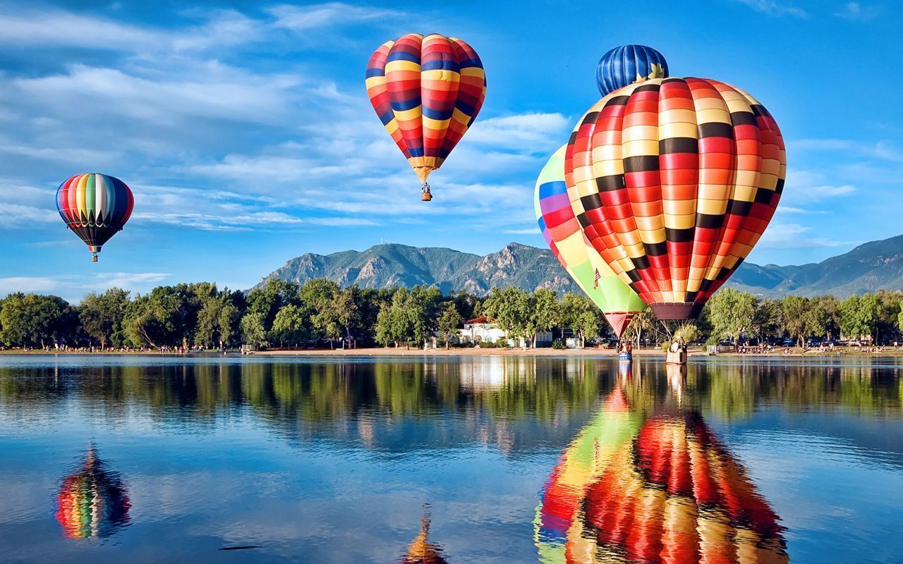 Hot Air Balloons At Lake Wallpapers