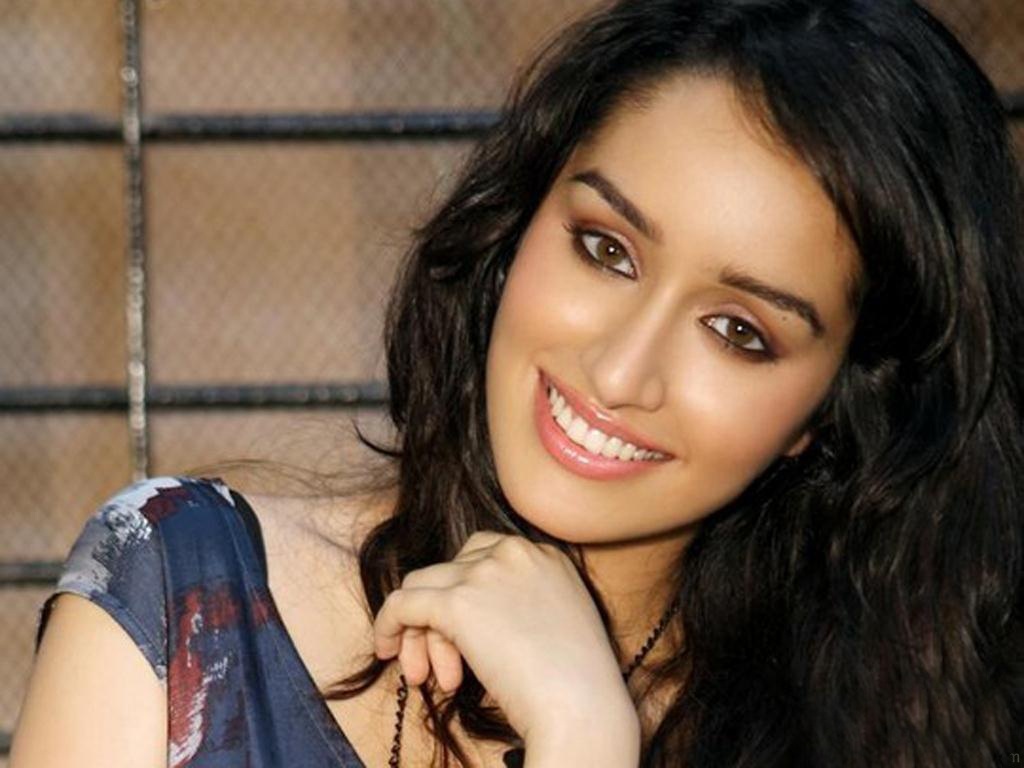 Hot Indian Actress Shraddha Kapoor Hd Wallpapers Boyfriend