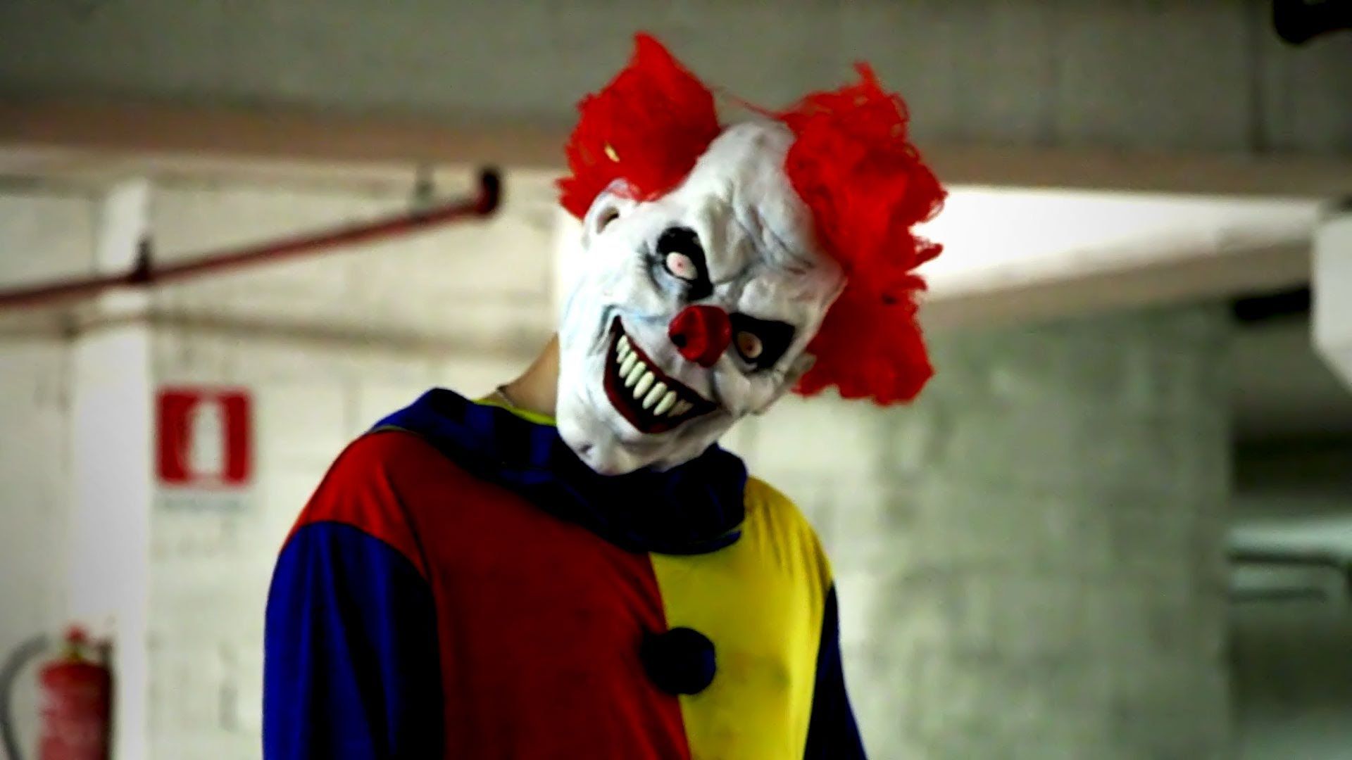 Killer Clown Returns Scare Prank! - YouTube