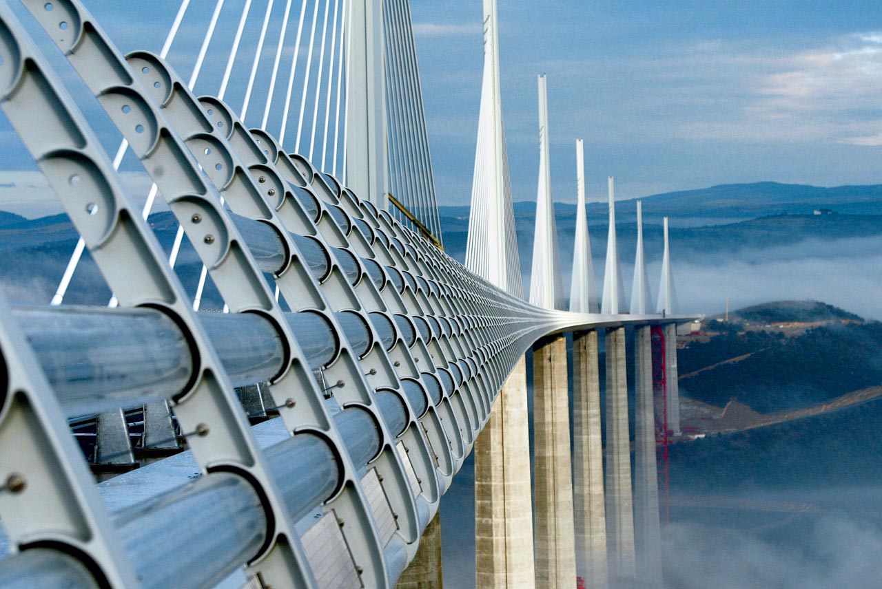 Millau Viaduct - Norman Foster | Starchitect
