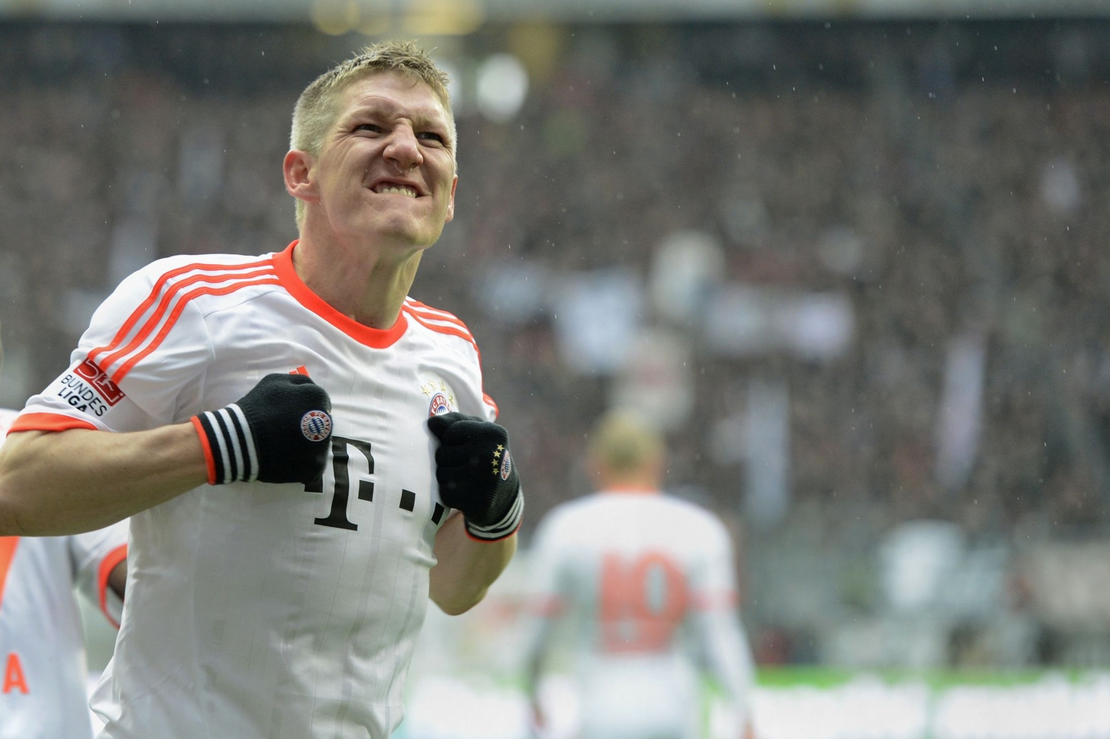 Bayern Bastian Schweinsteiger scored a goal wallpapers and images ...