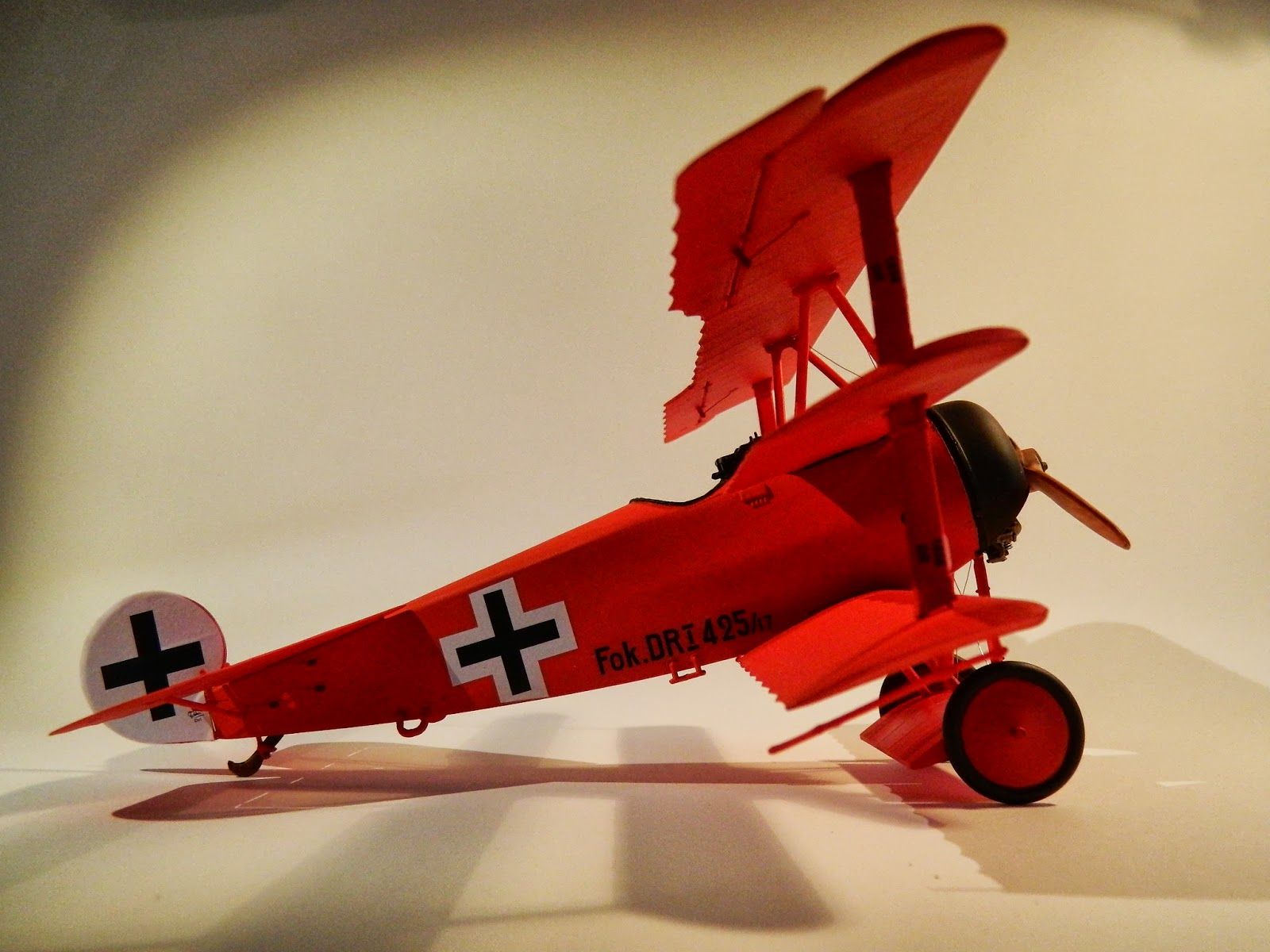 Mike's Modeling: The Red Baron, Manfred von Richthofen #1 / Fokker ...