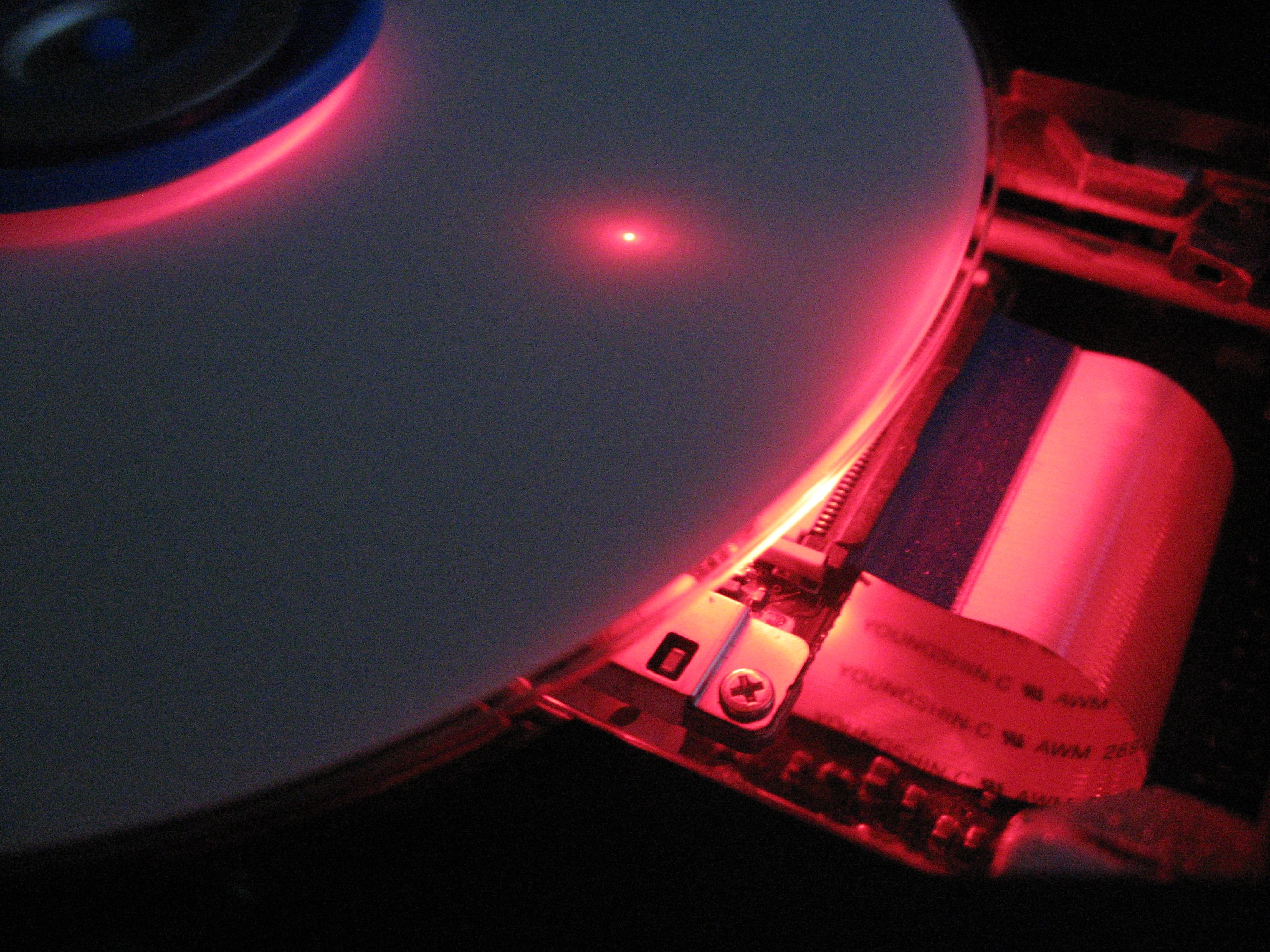 File:Dvd-burning-cutaway2.JPG - Wikimedia Commons