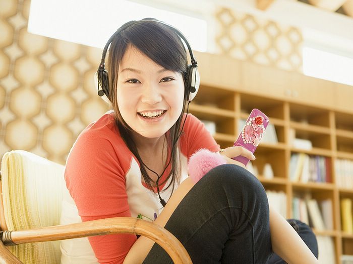 Relaxing Lifestyle, Japanese Young Girl Listening Music Wallpaper ...