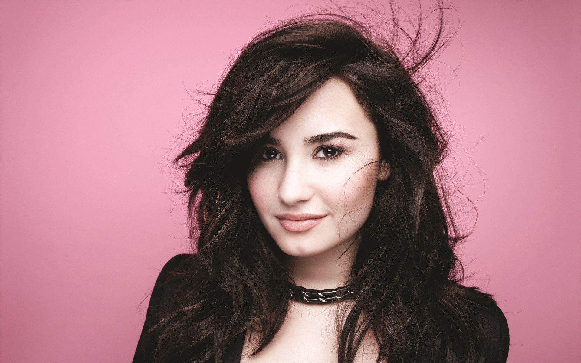 Demi Lovato Wallpapers HD 2015