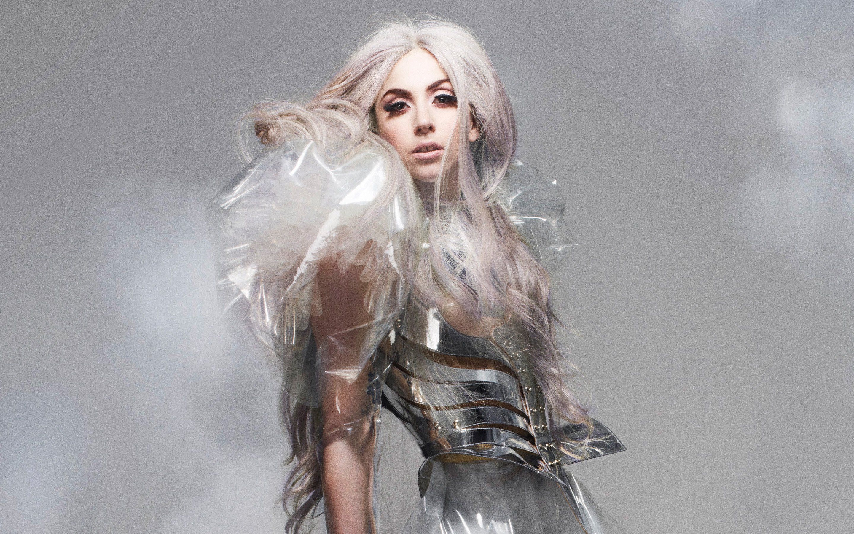Vanity Fair - Smoke - Gaga Daily