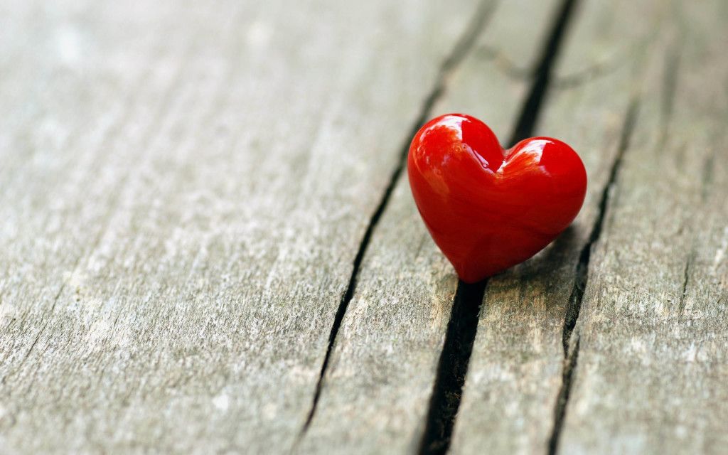 red-heart-love-wallpaper-1024x640.jpg