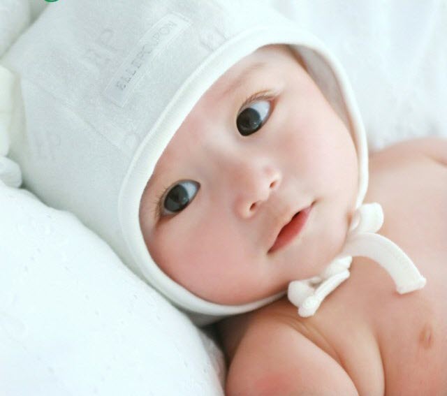 Latest Cute Baby Photos For Desktop Backgrounds 2013 itsmyviews.com