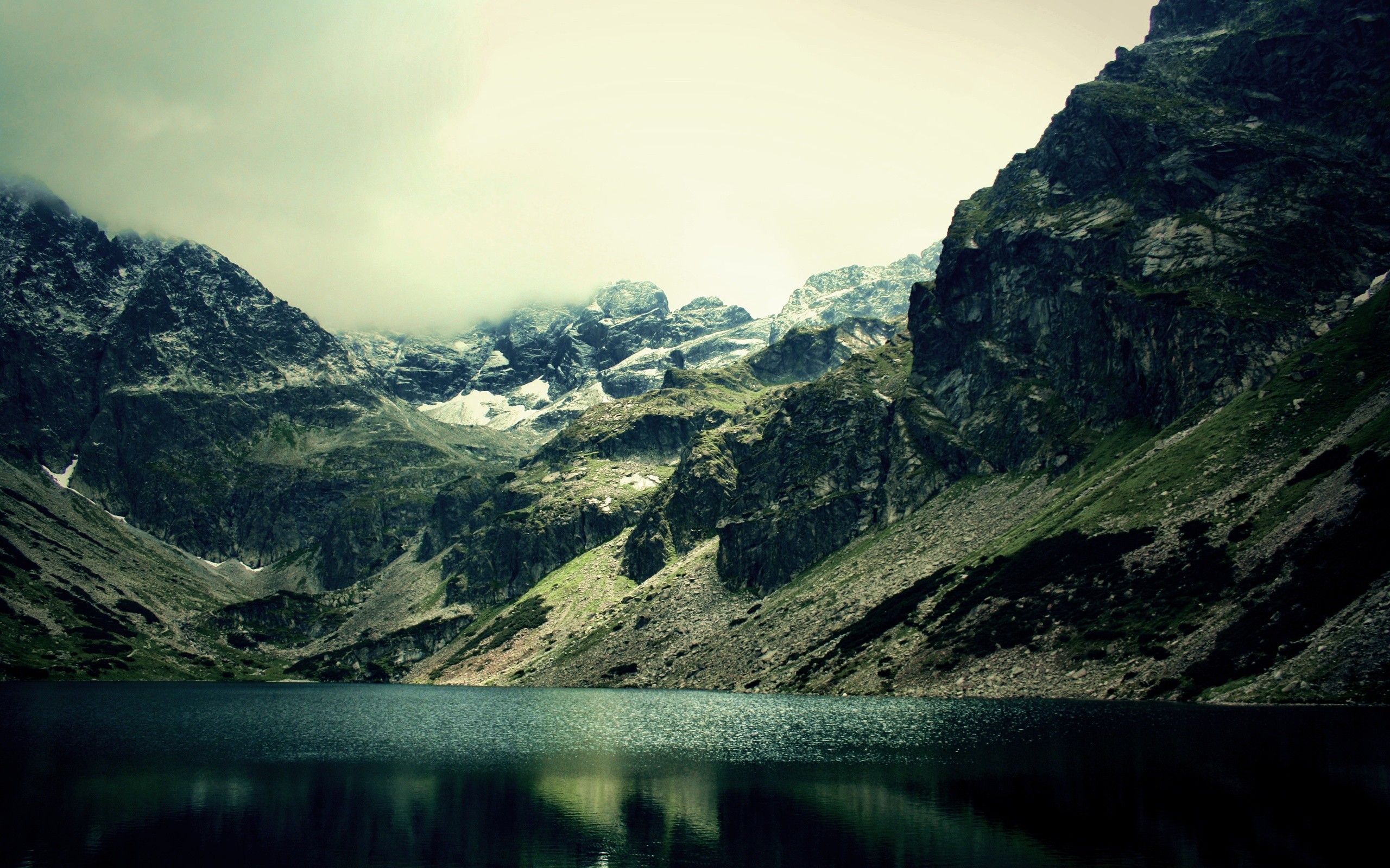 Daily Wallpaper: Gloomy Mountain Lake | I Like To Waste My Time