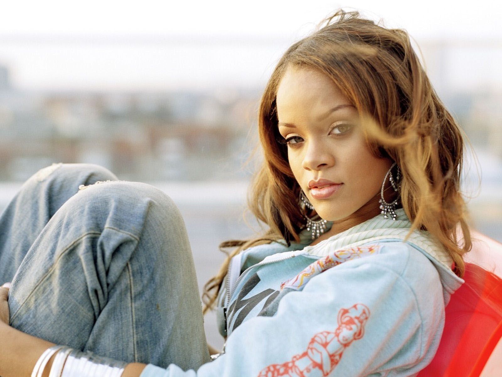Rihanna in jeans wallpapers and images - wallpapers, pictures, photos