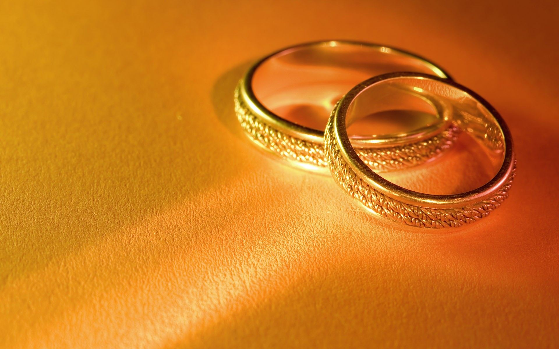 Gold Wedding Rings - wallpaper