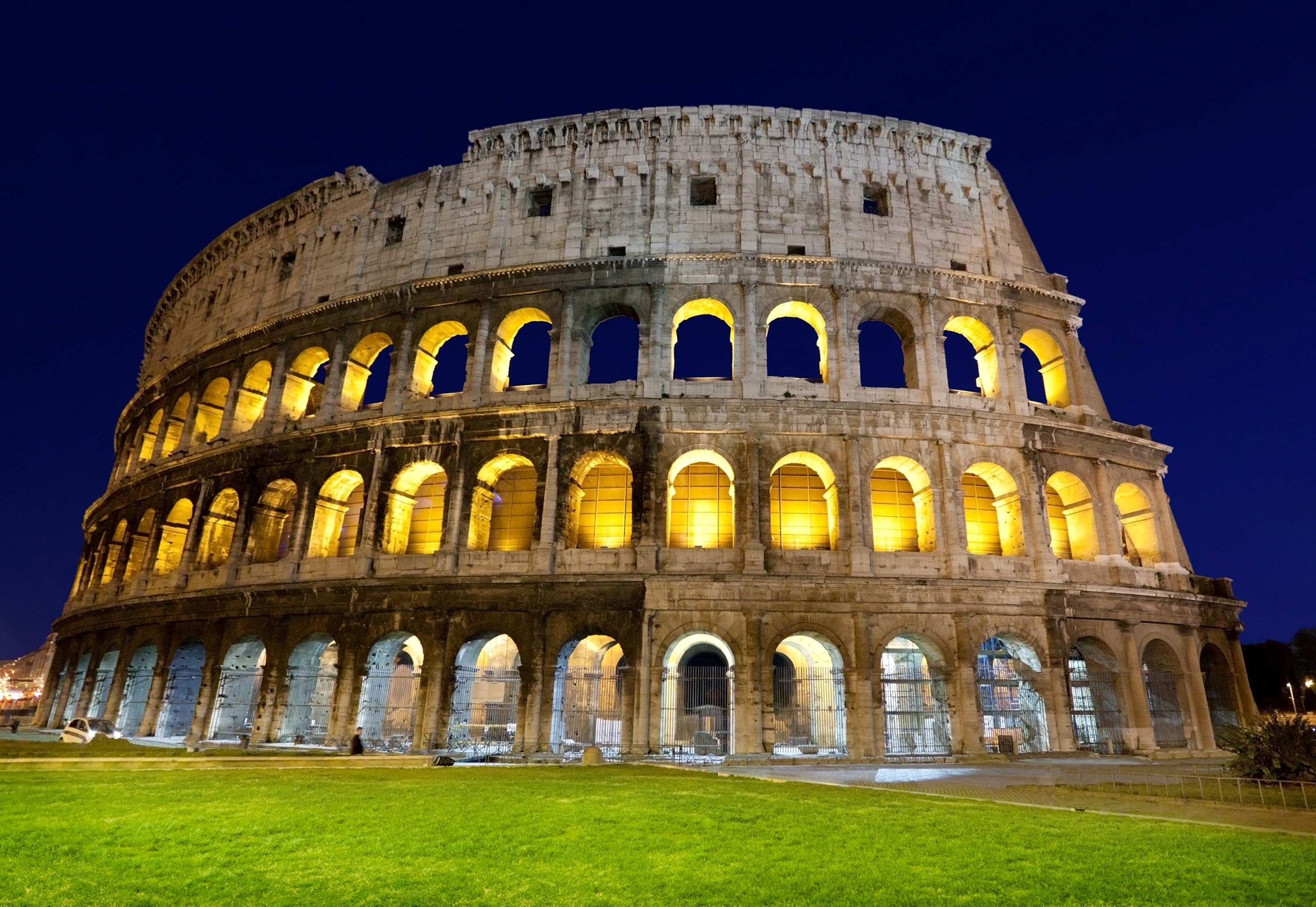 Wonder of World Colosseum in Italy Wallpaper HD Backgrounds