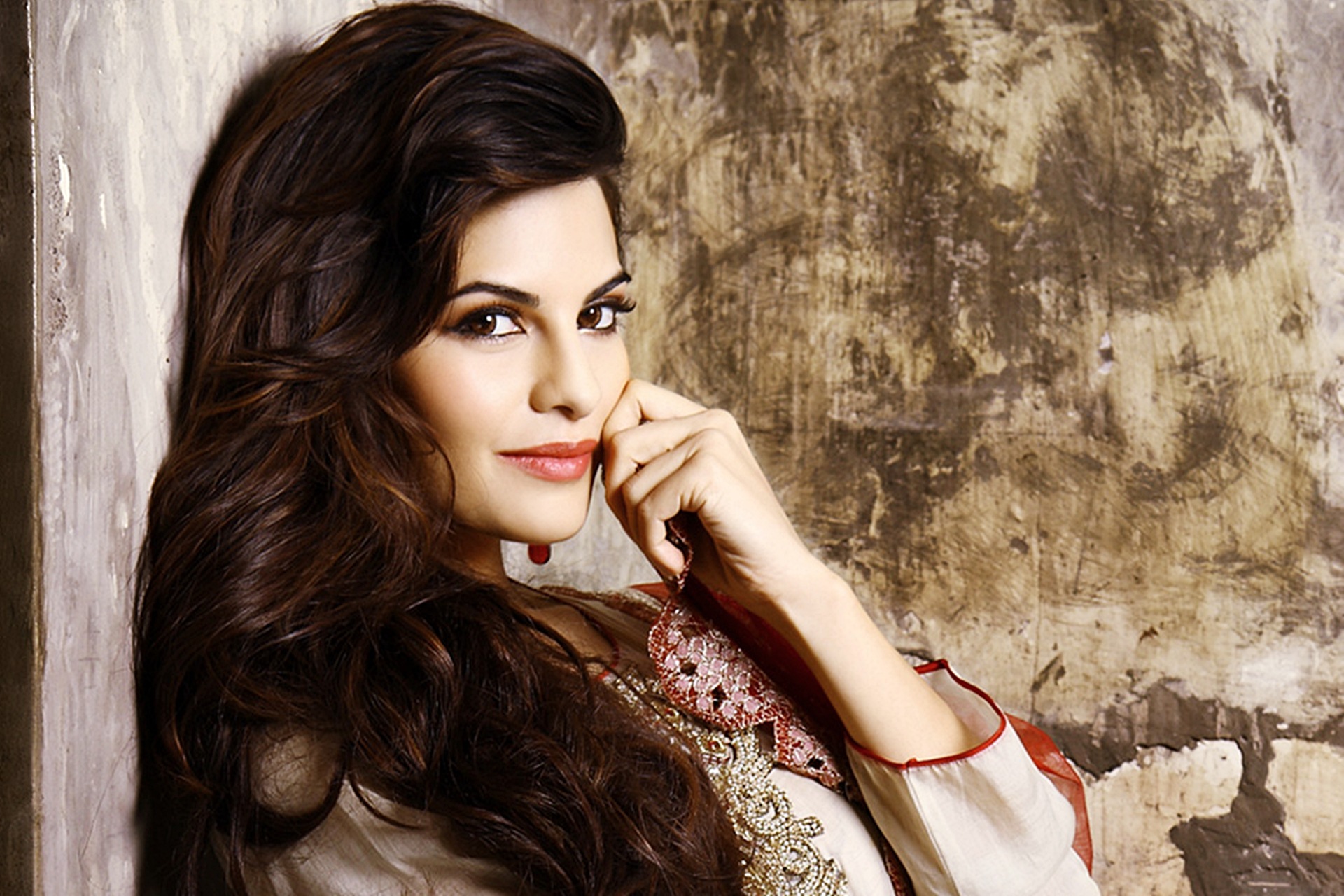 Awesome Jacqueline Fernandez Wallpaper Full HD Pictures