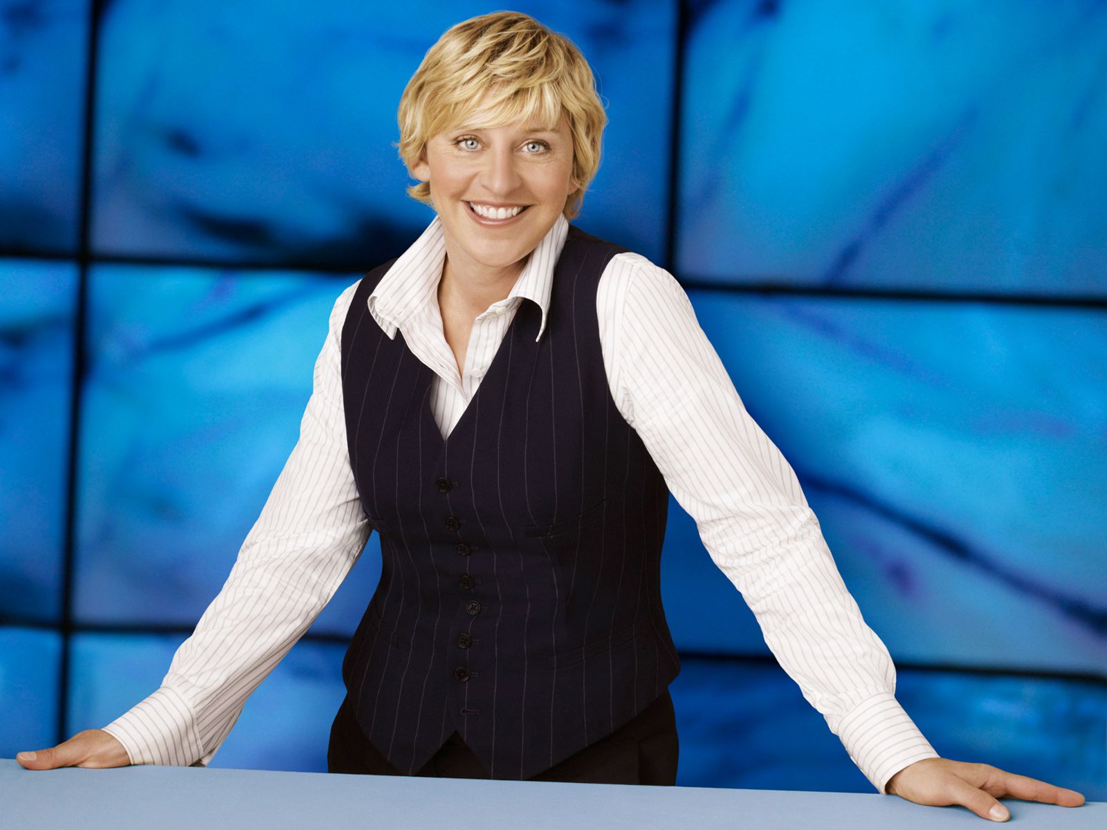 Free American Idol Ellen Degeneres computer desktop wallpaper