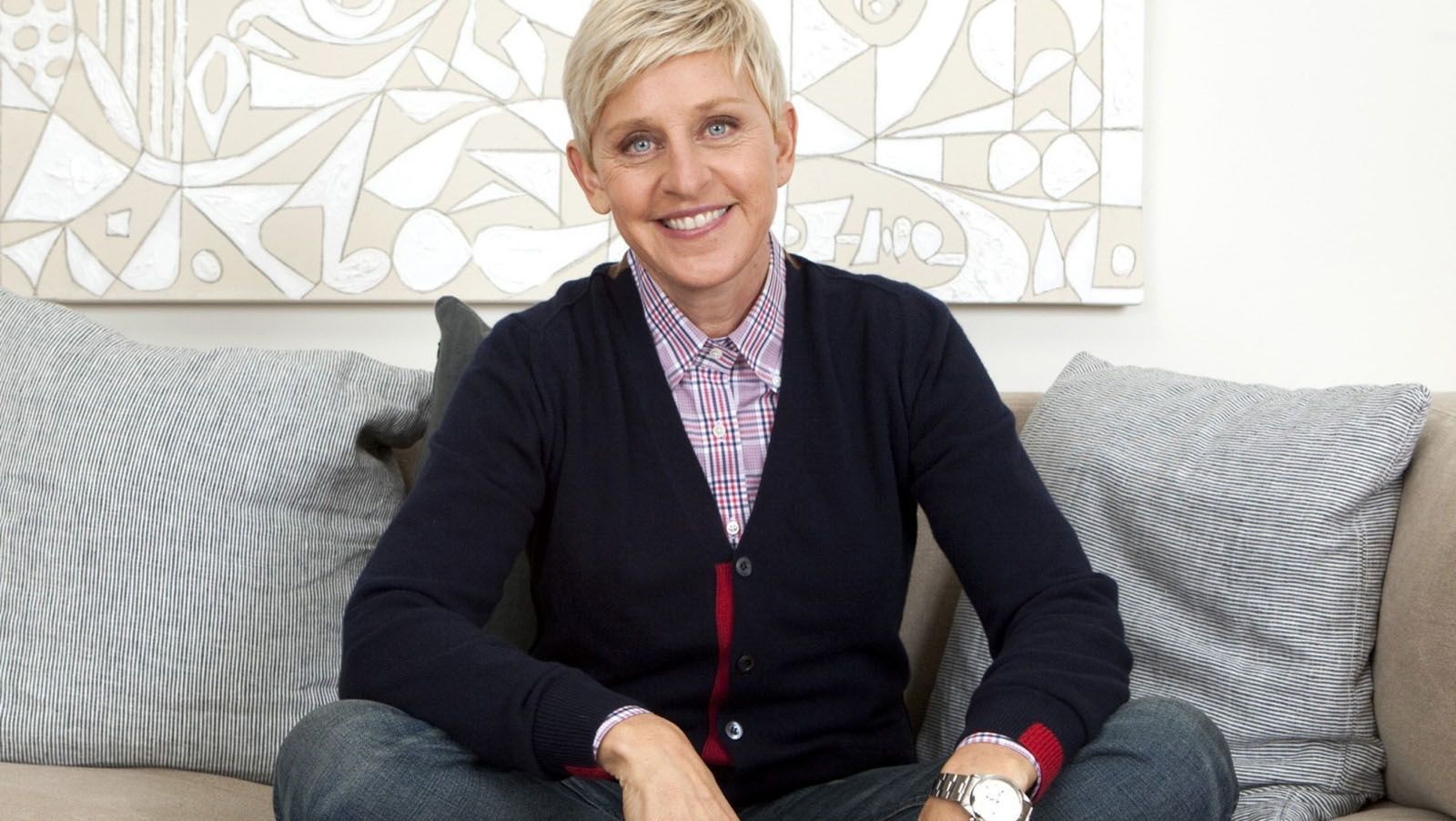 Ellen DeGeneres at Home - Wallpaper #3919 on WallpaperMade